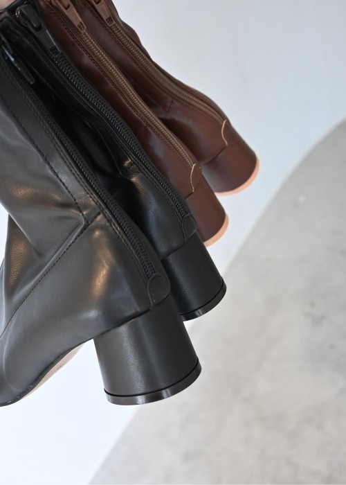 round toe heel boots
