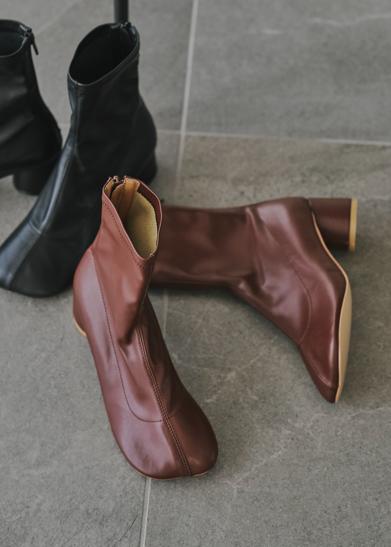 round toe heel boots