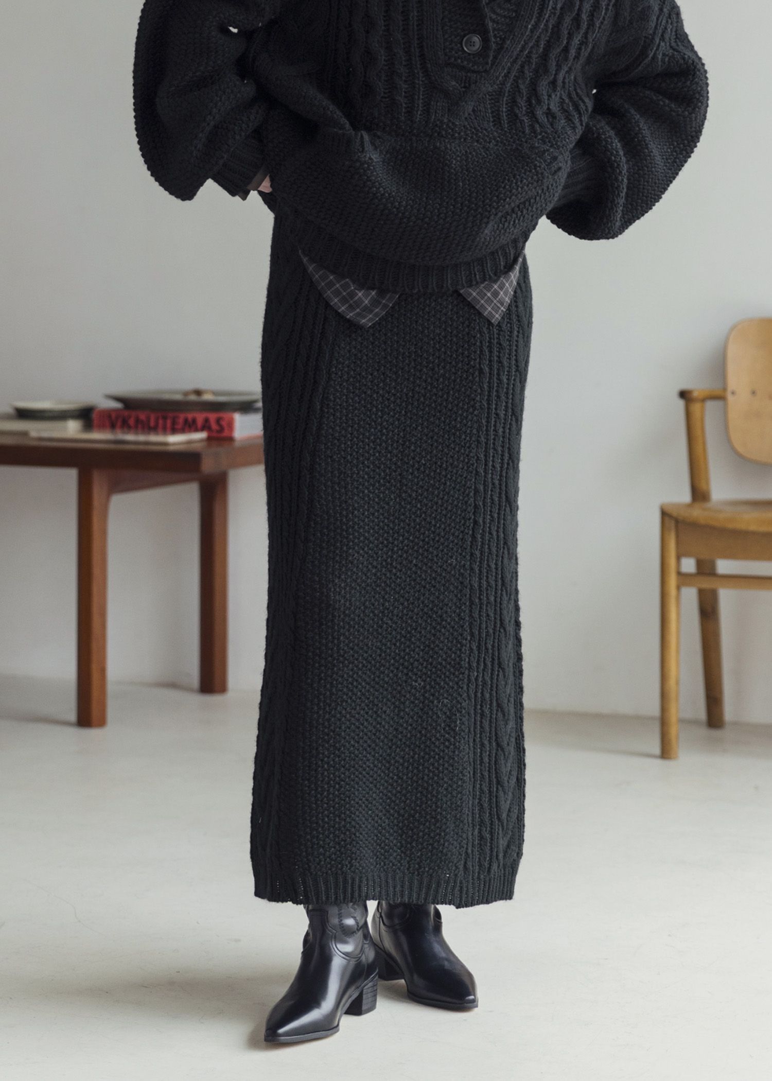 side cable coarse knit pencil SK