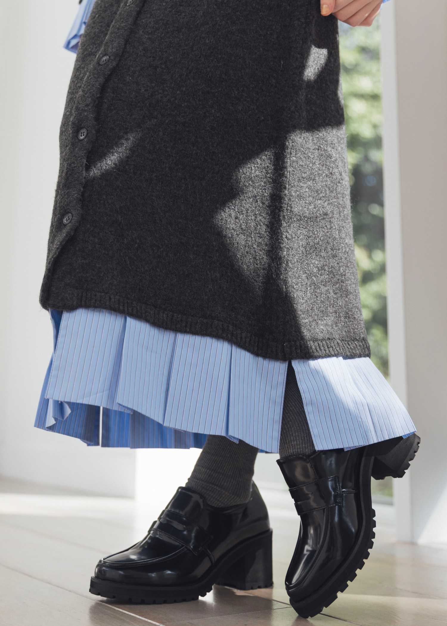 pleats docking button slit pencil knit SK