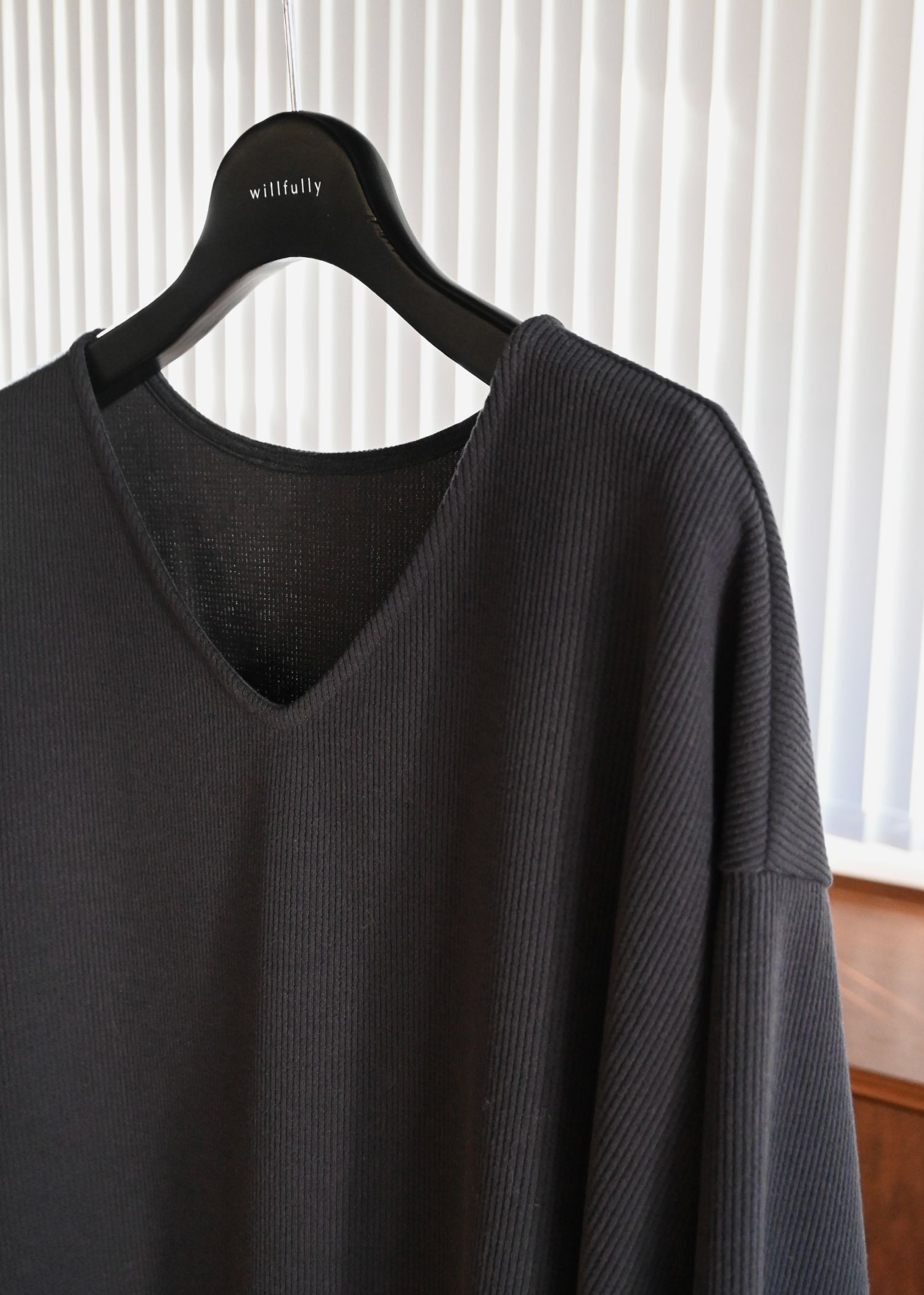 side ribbon tuck bell sleeve rib tops