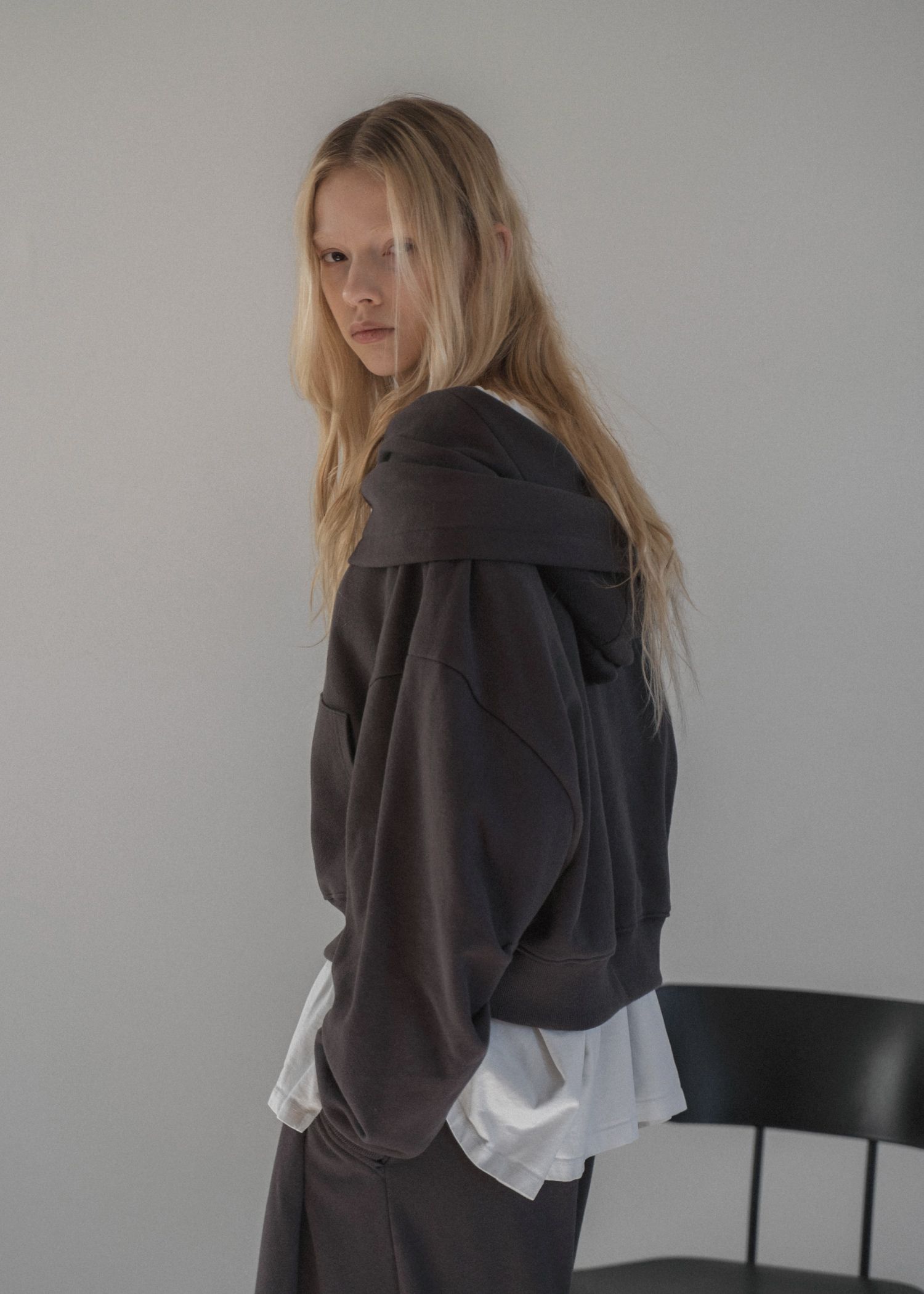 off shoulder cropped hoodie sweat