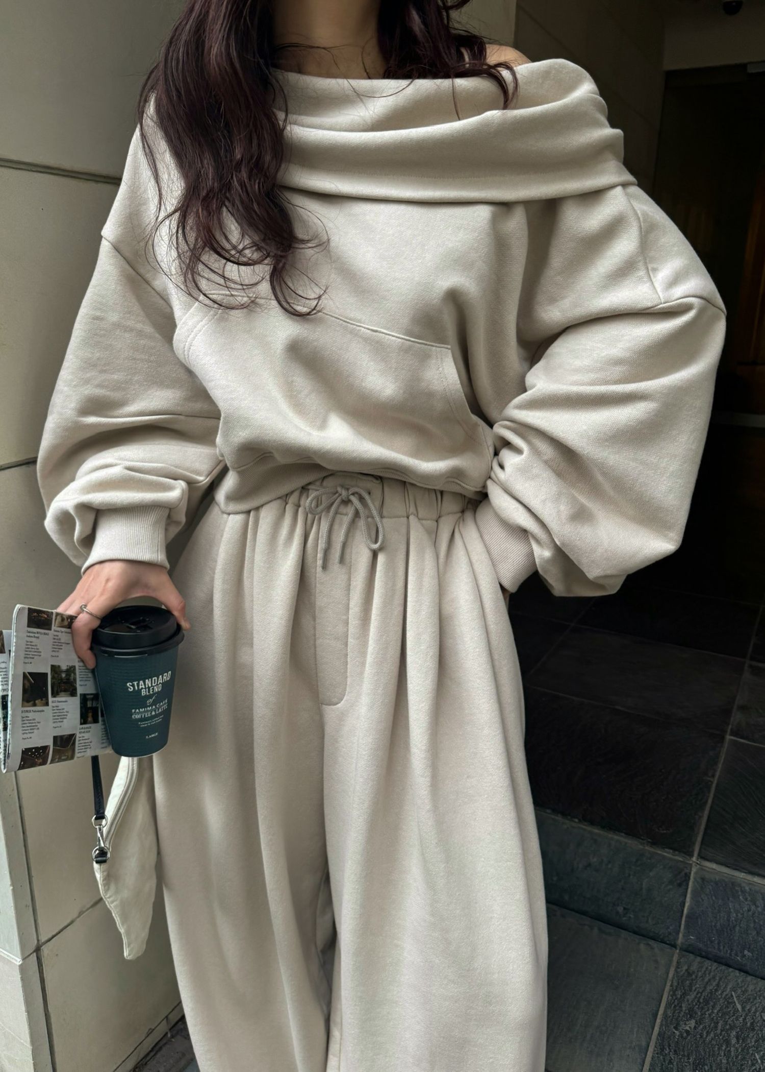 off shoulder cropped hoodie sweat