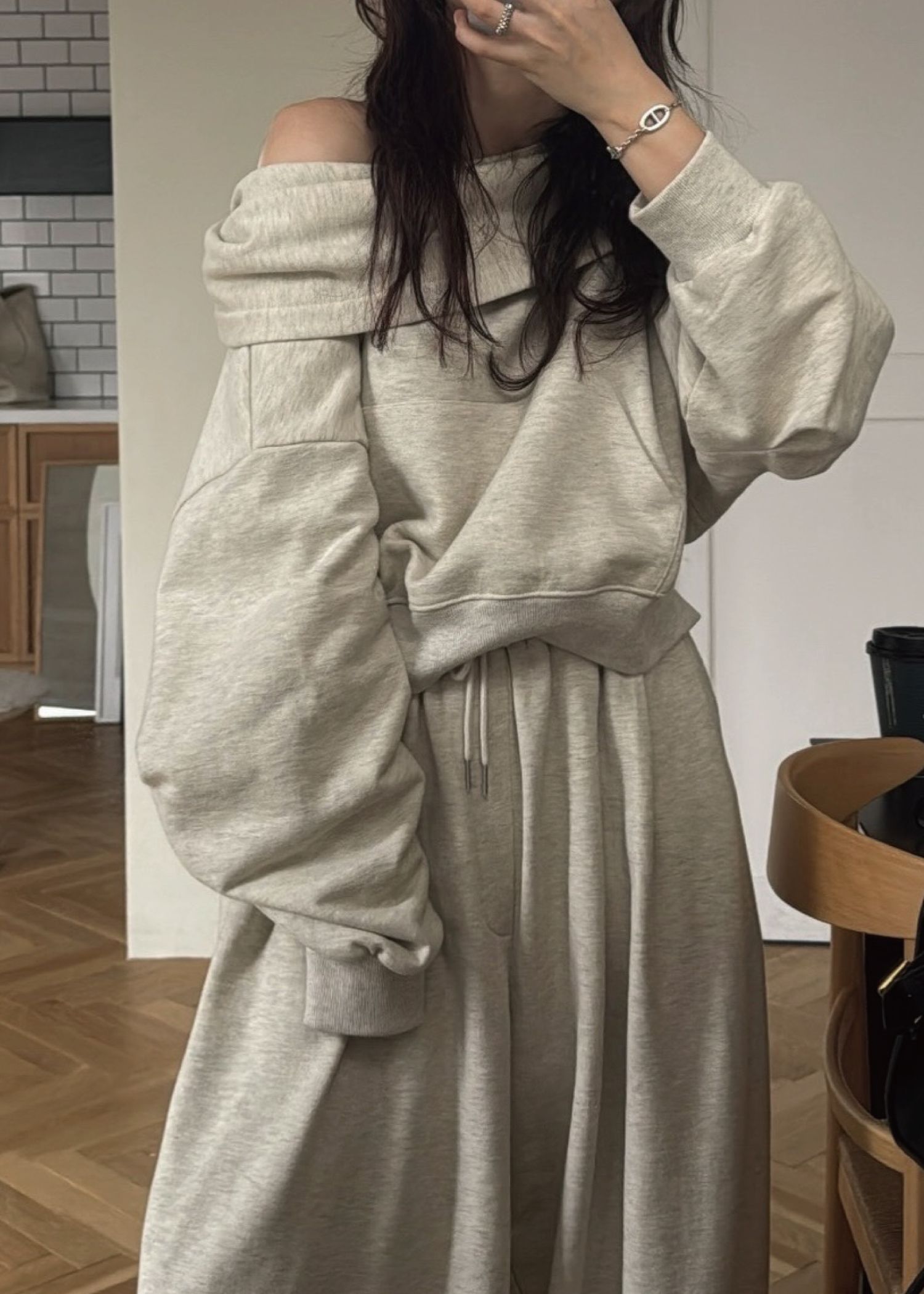 off shoulder cropped hoodie sweat