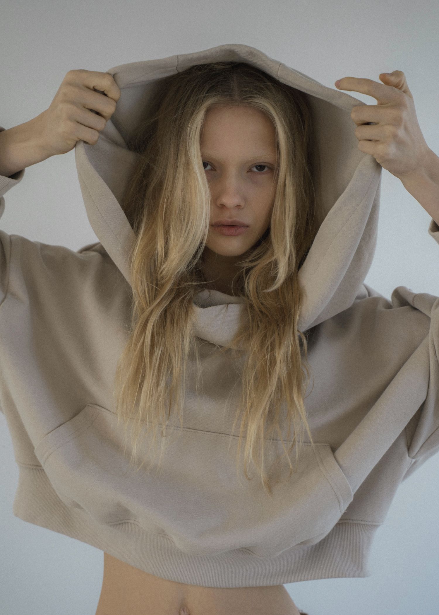 off shoulder cropped hoodie sweat