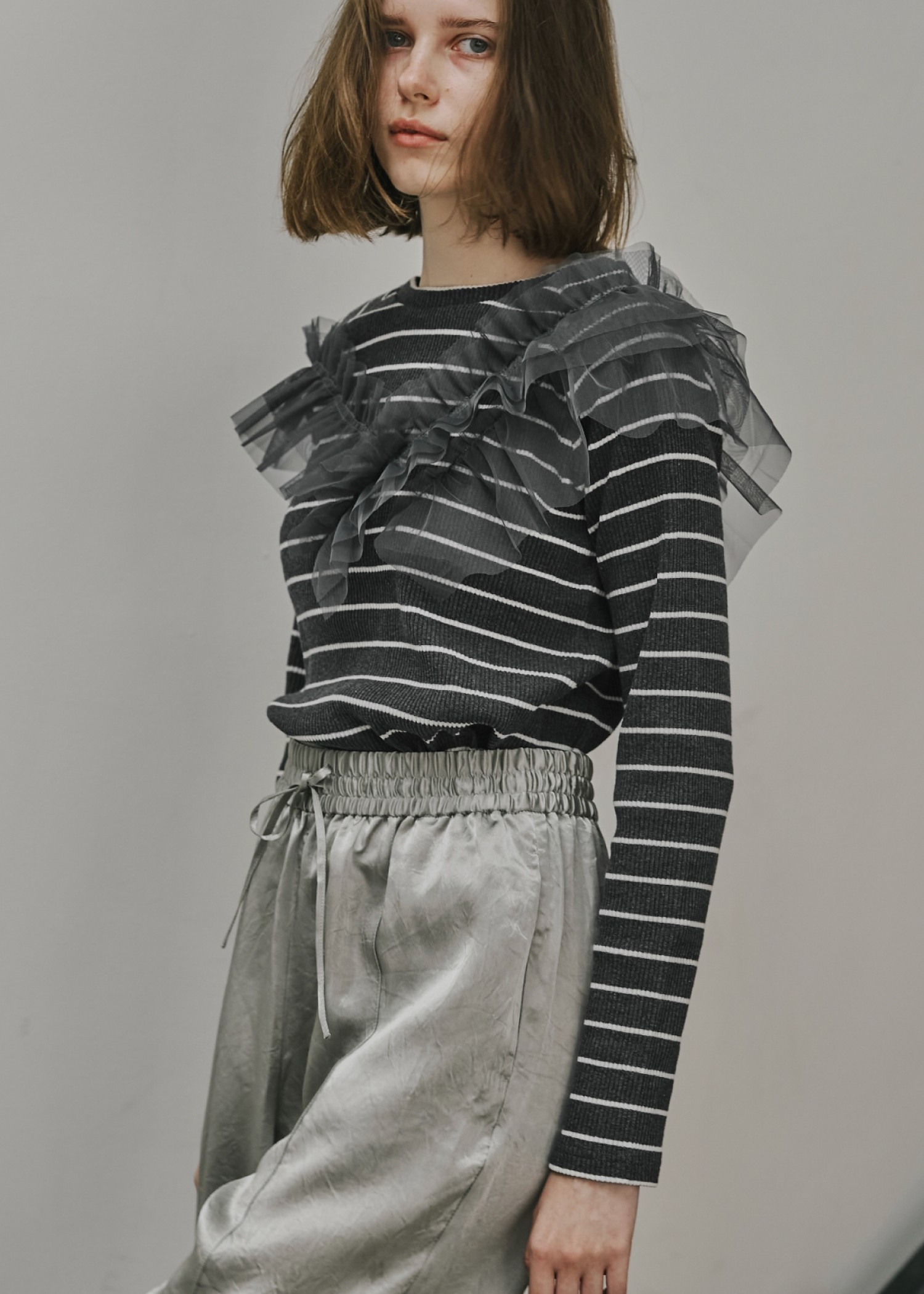 asymmetry tulle frill docking rib tops