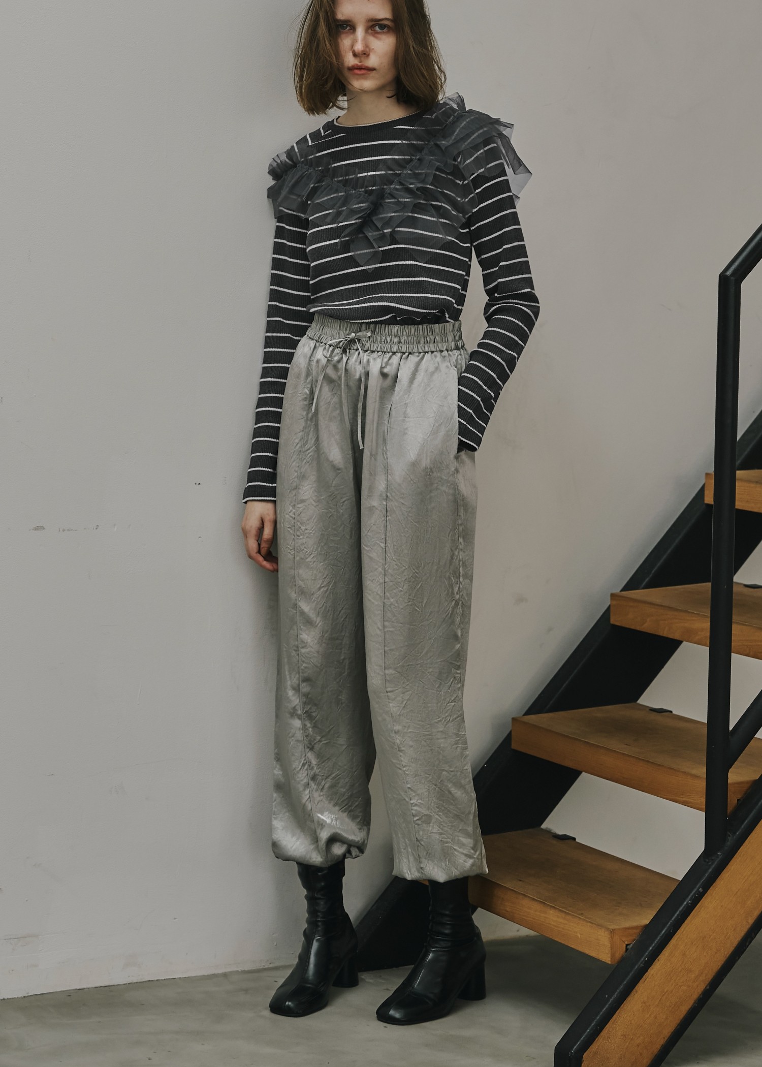 asymmetry tulle frill docking rib tops