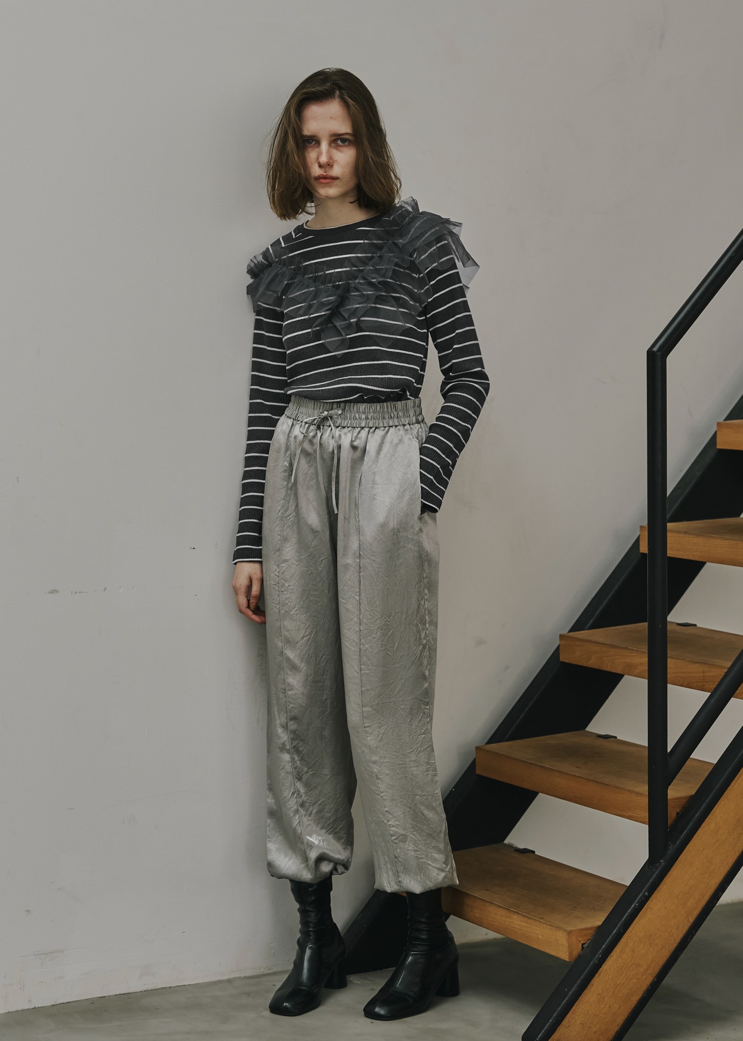 asymmetry tulle frill docking rib tops