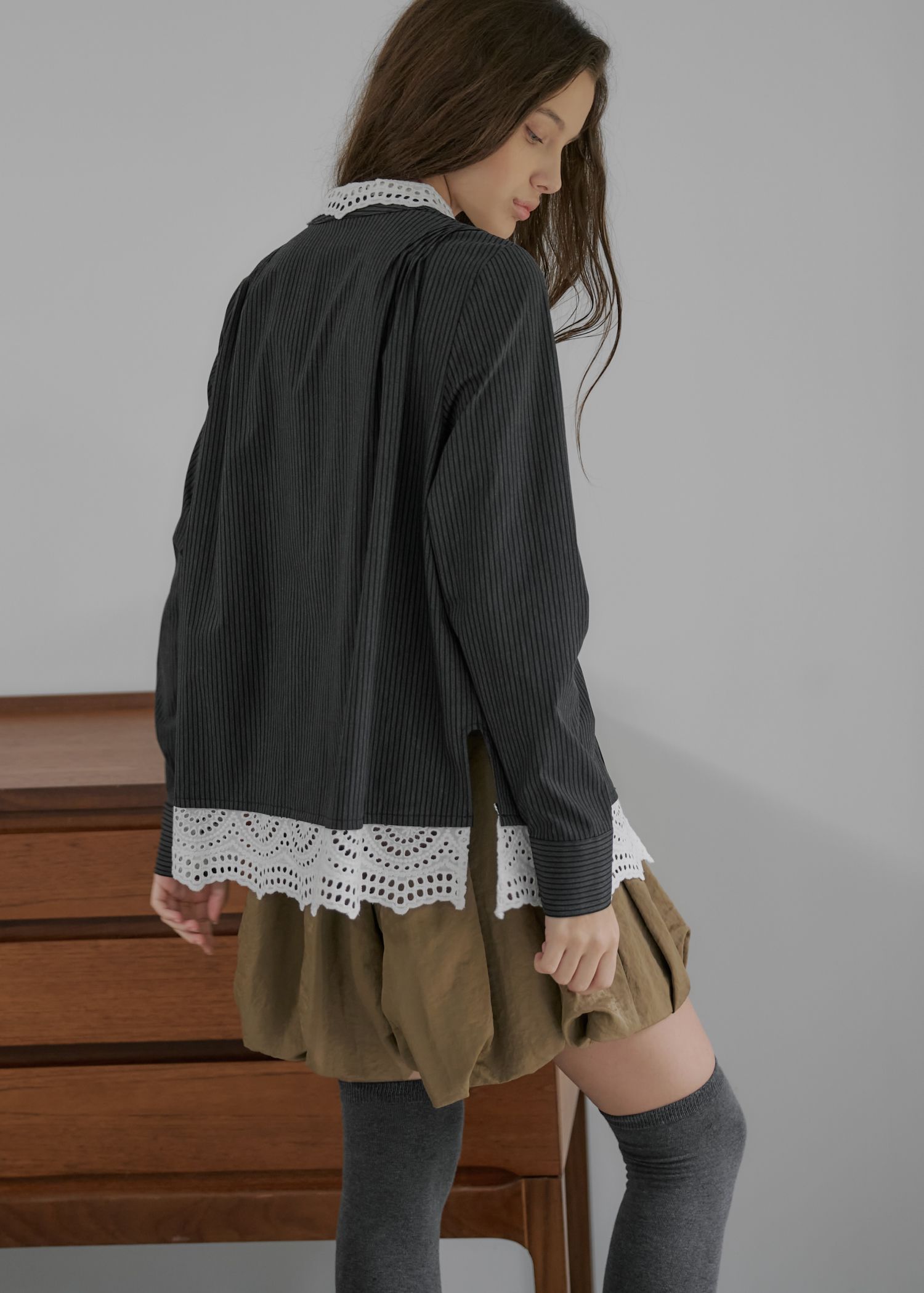 lace collar hem shoulder pintuck SH