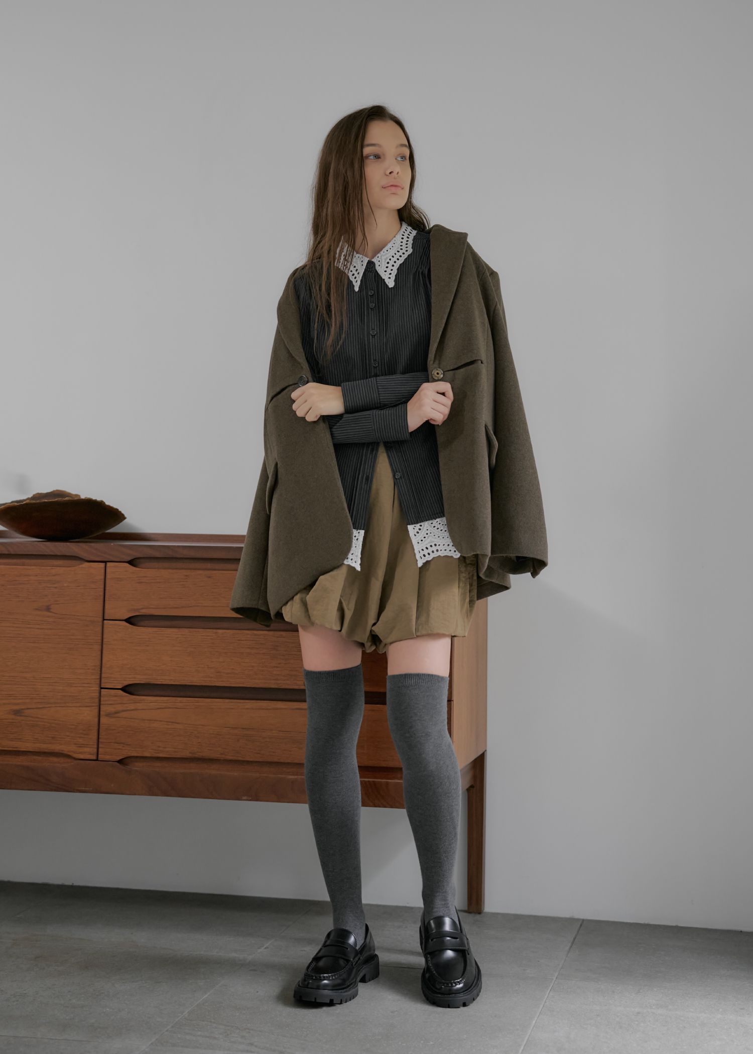 lace collar hem shoulder pintuck SH