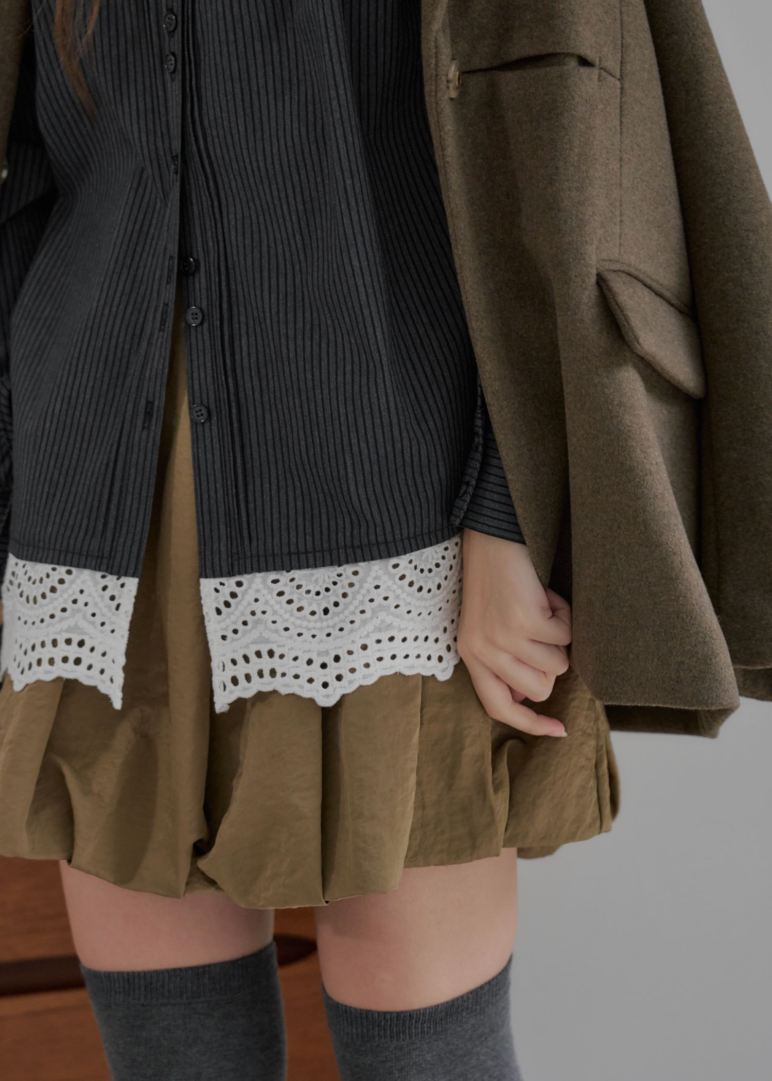 lace collar hem shoulder pintuck SH