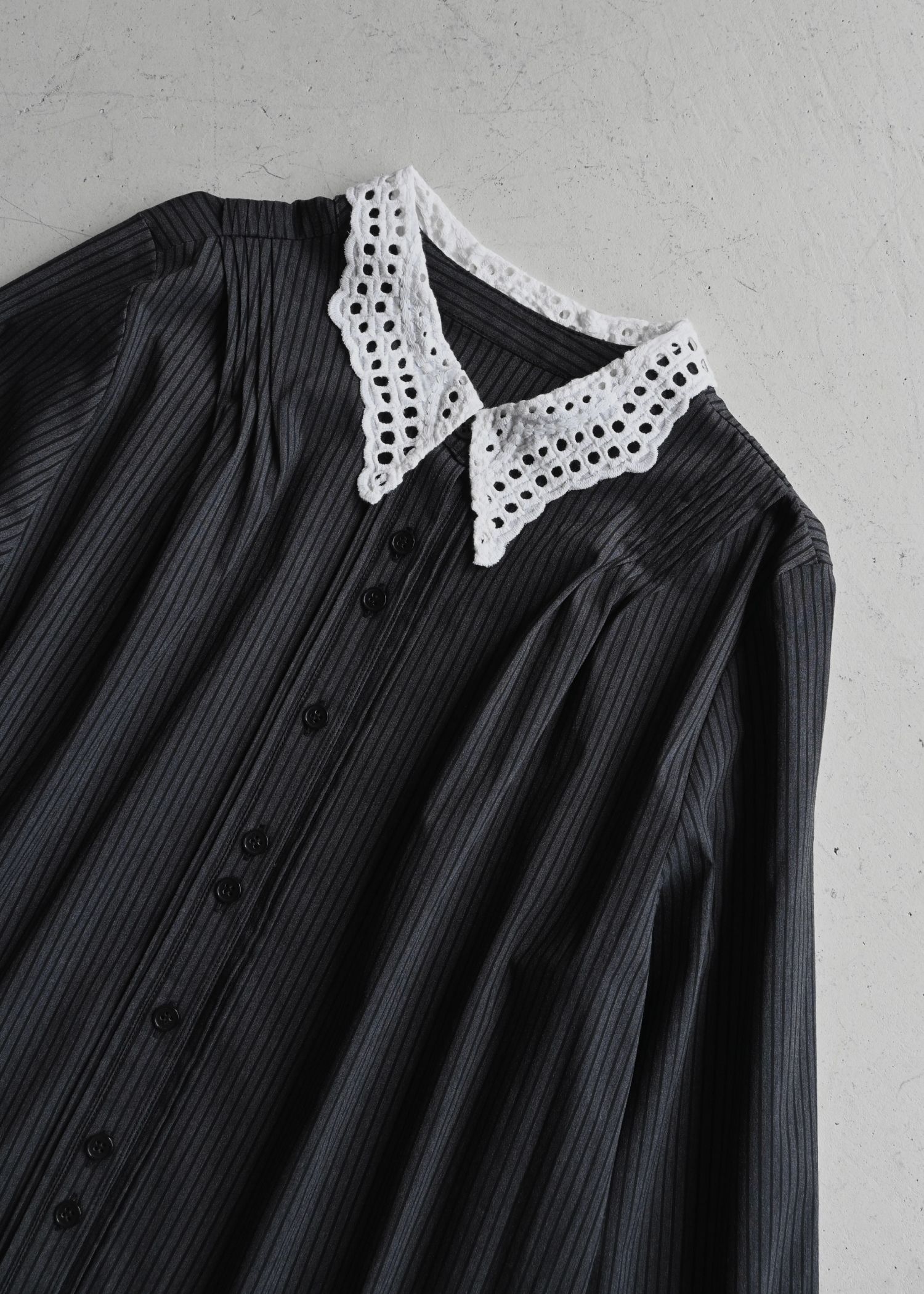 lace collar hem shoulder pintuck SH