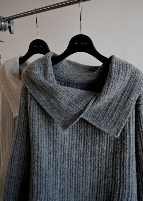 petal collar off shoulder knit