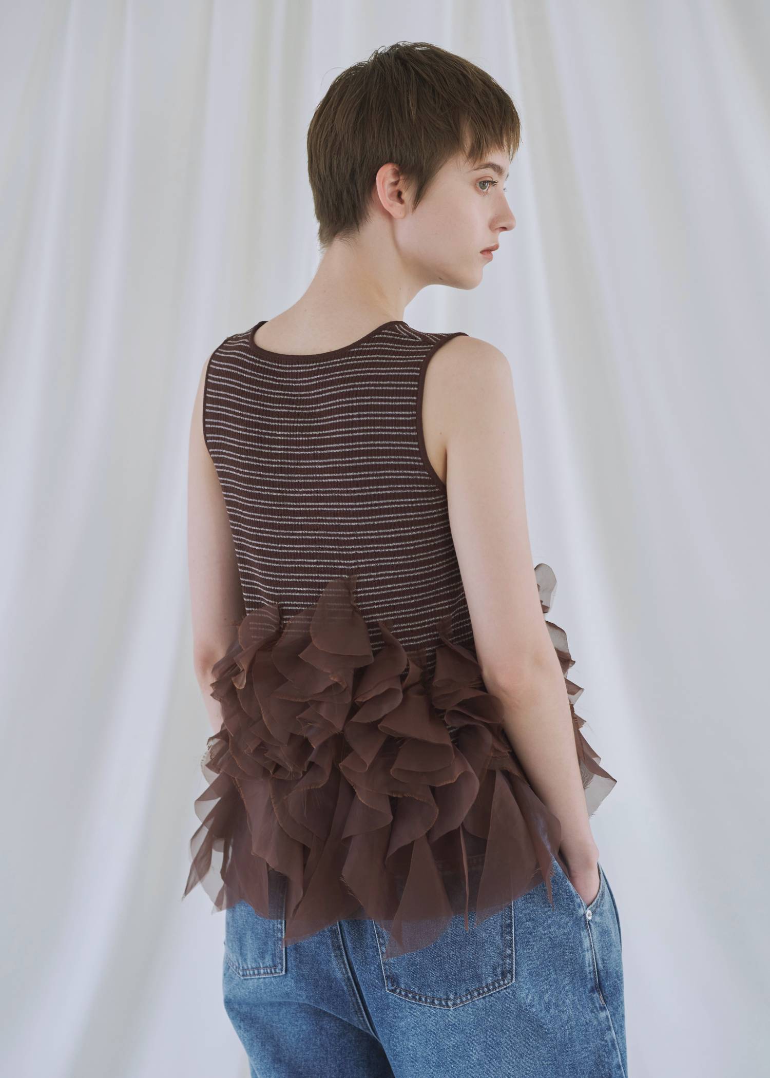 gradation frill no sleeve knit
