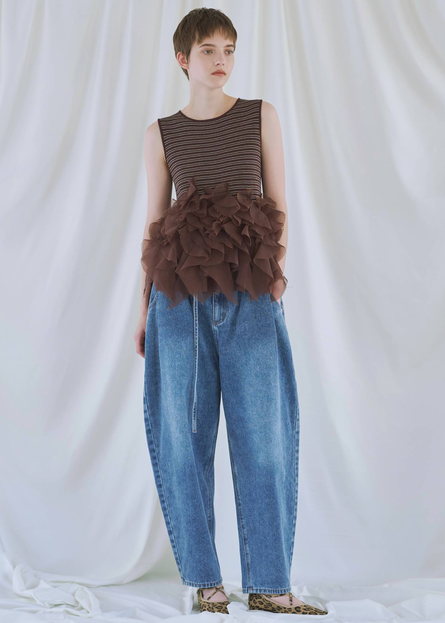 gradation frill no sleeve knit
