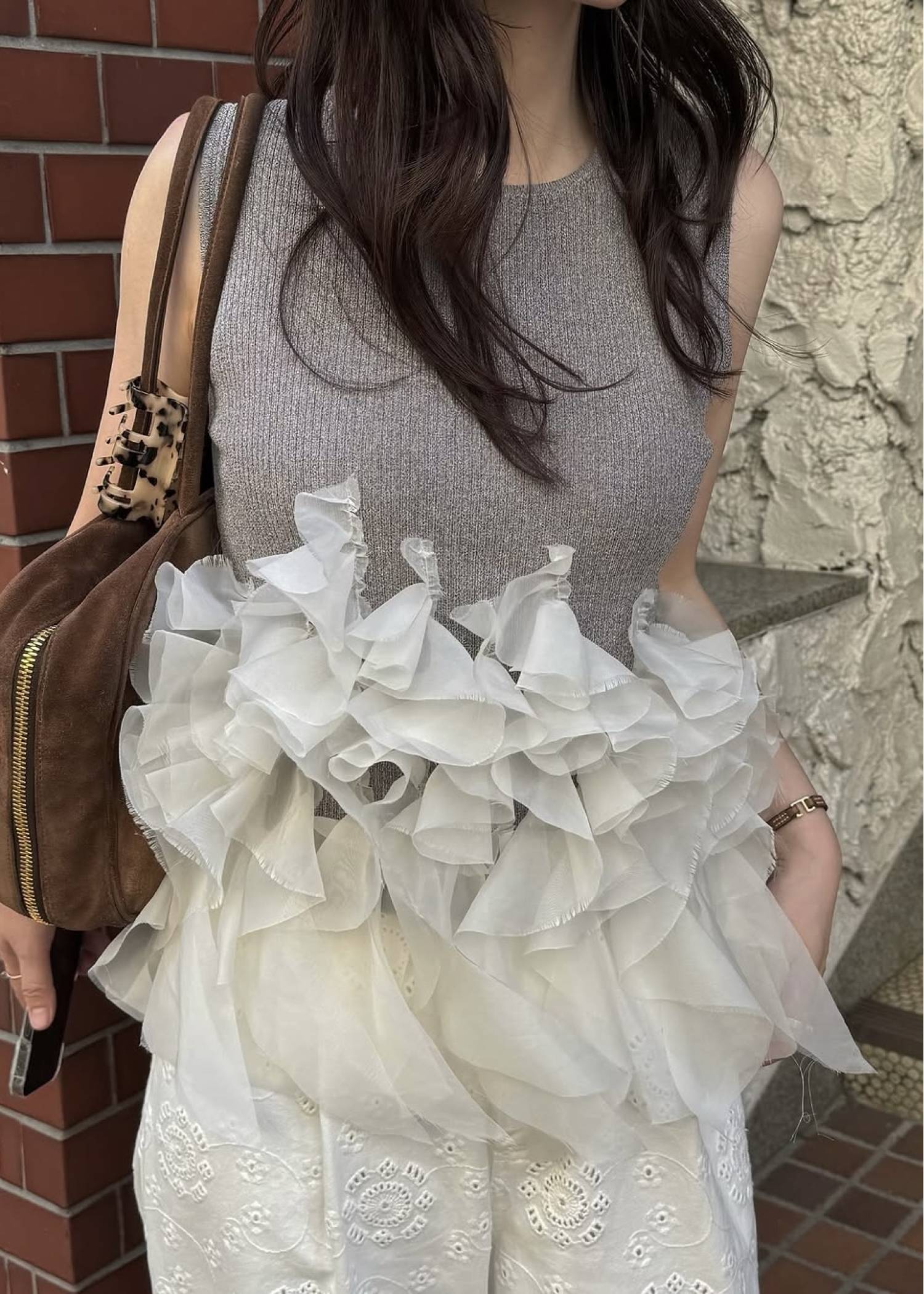 gradation frill no sleeve knit