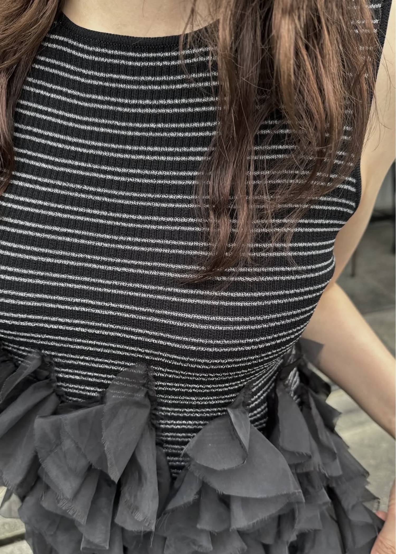 gradation frill no sleeve knit