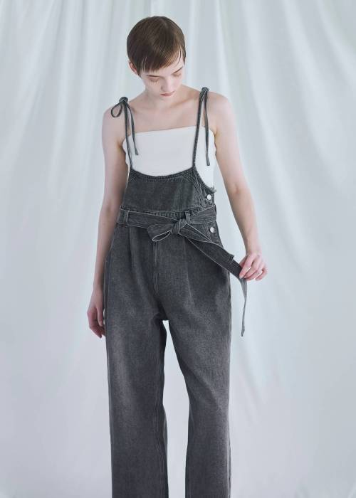 未使用品　益若つばさ　DAMAGE DENIM SALOPETTE WILLFULLY official web store（ウィルフリーコウシキツウハン）商品