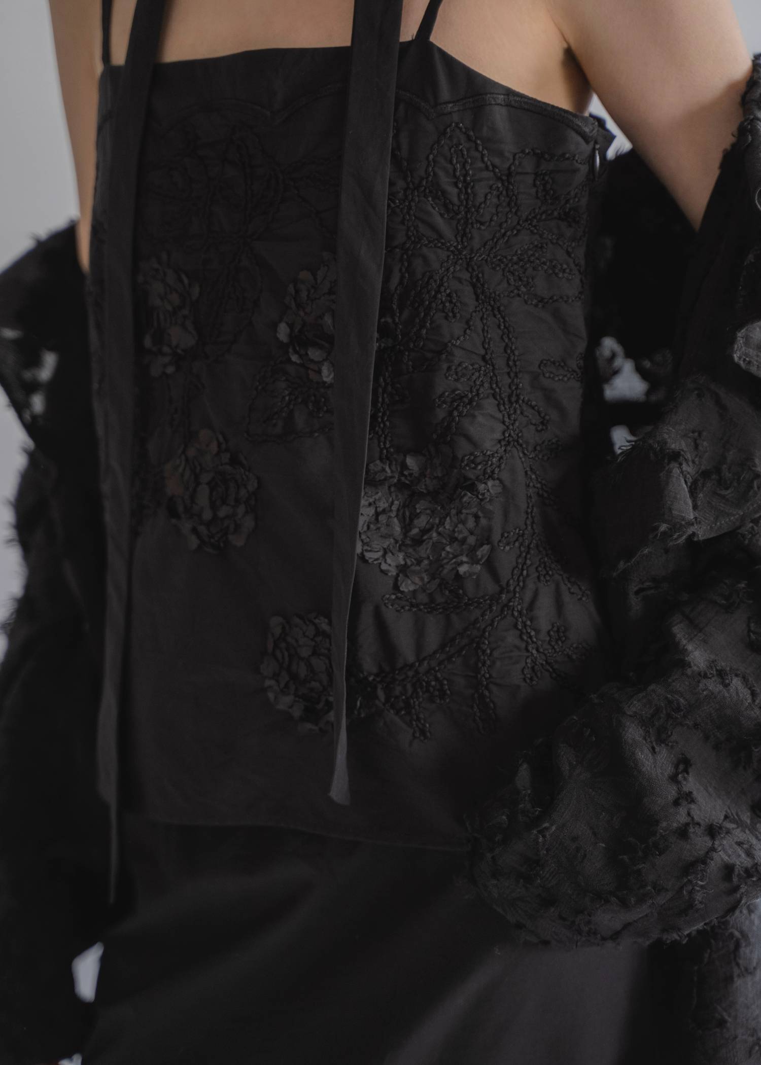 flower cord embroidery layered cami OP