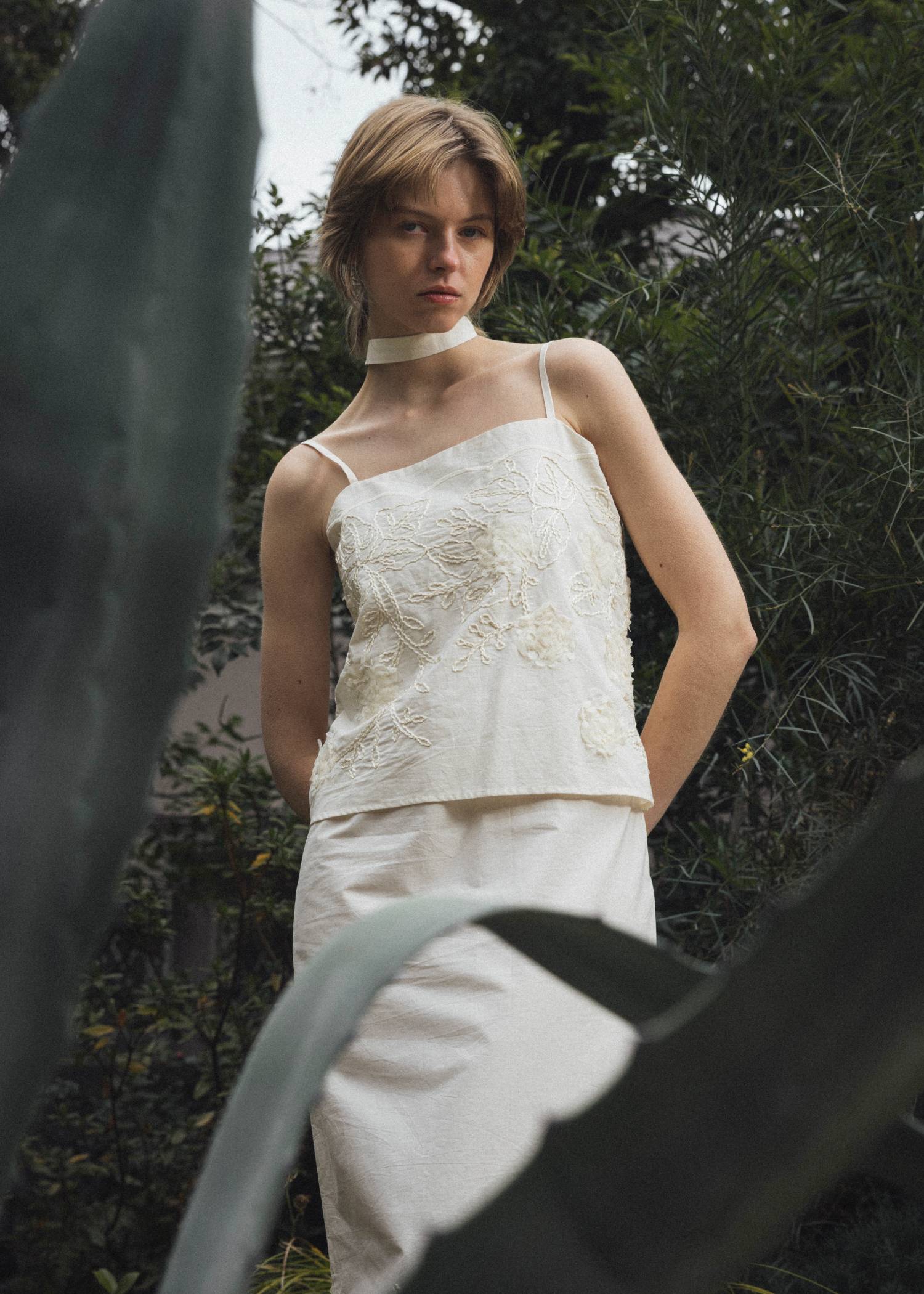 flower cord embroidery layered cami OP