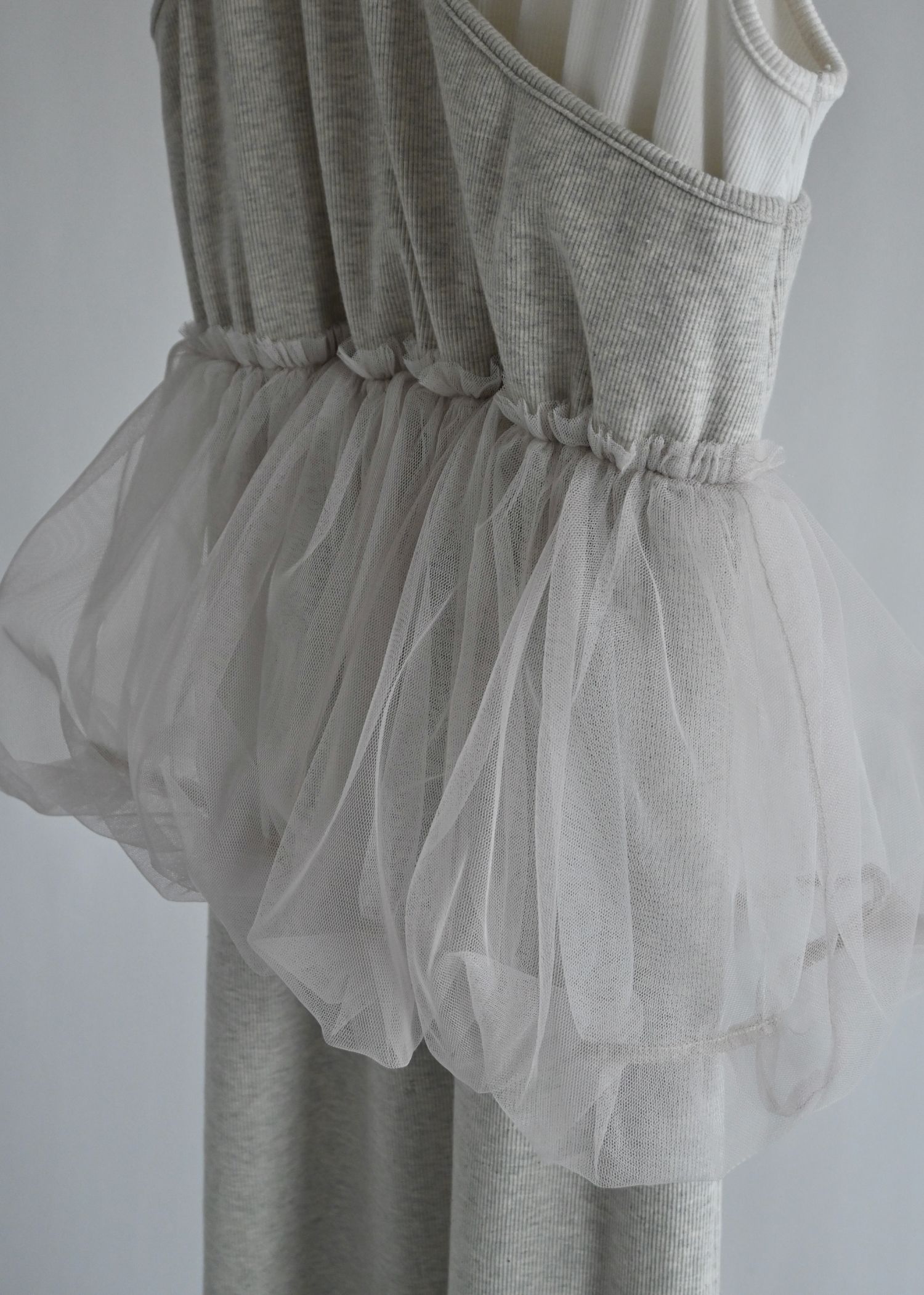 tulle peplum docking rib OP