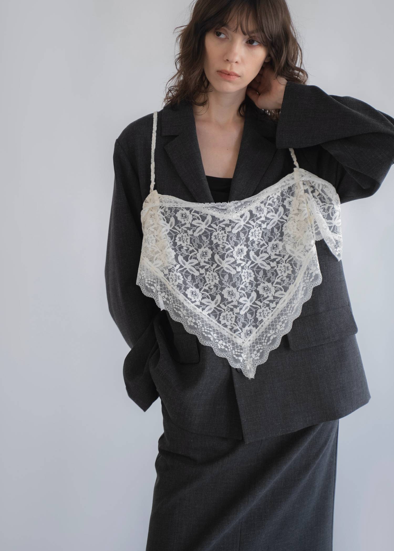 arrangement lace shawl oversize JK
