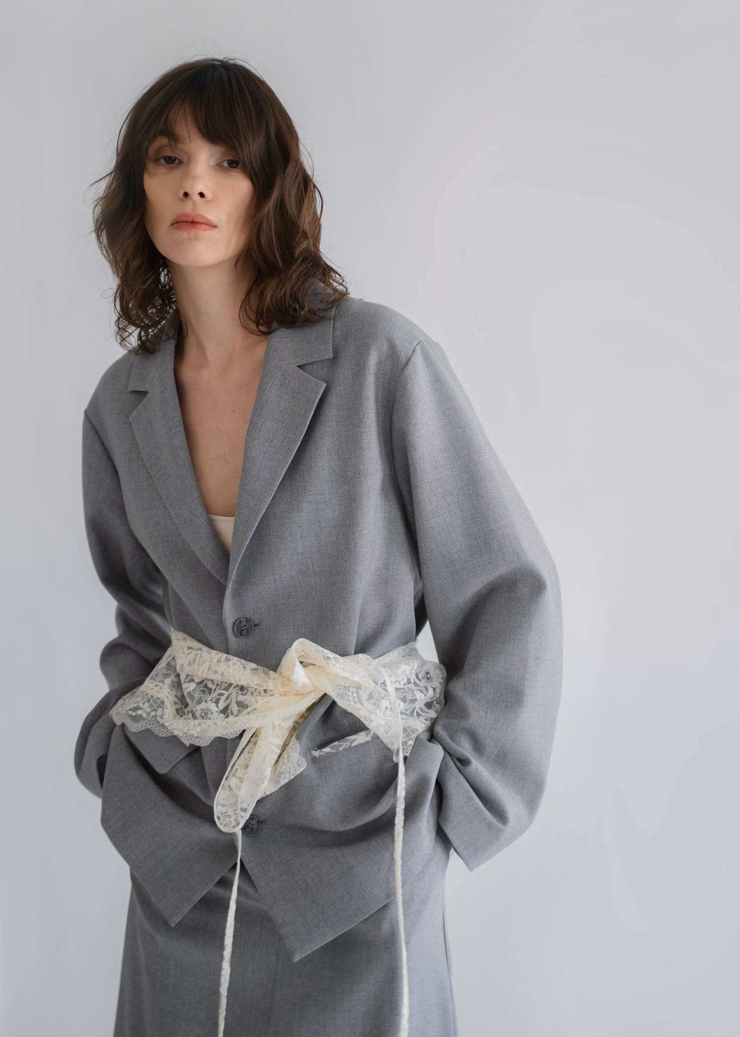 arrangement lace shawl oversize JK