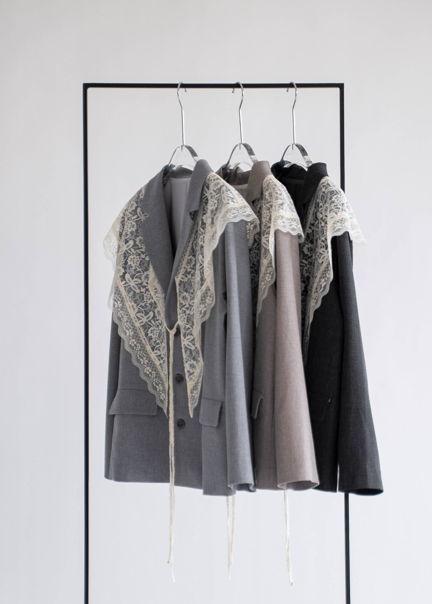 arrangement lace shawl oversize JK