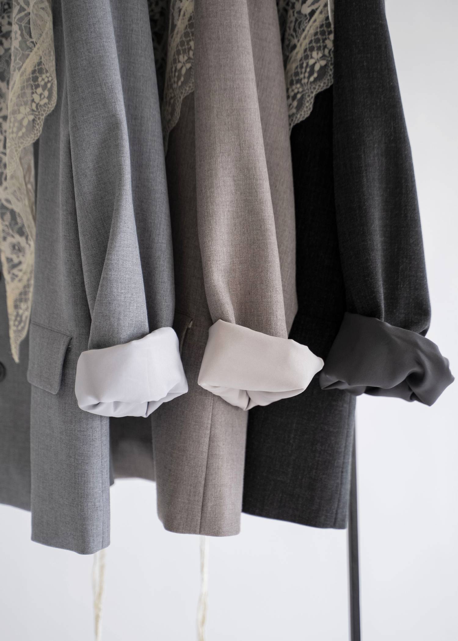 arrangement lace shawl oversize JK