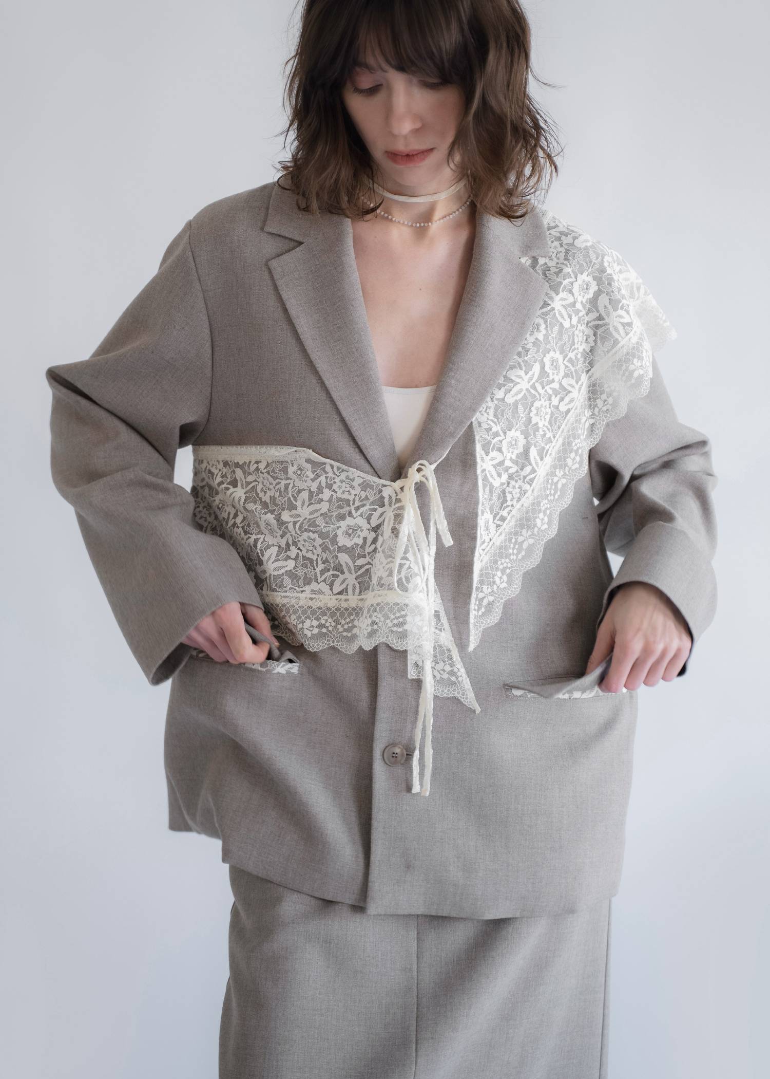 arrangement lace shawl oversize JK