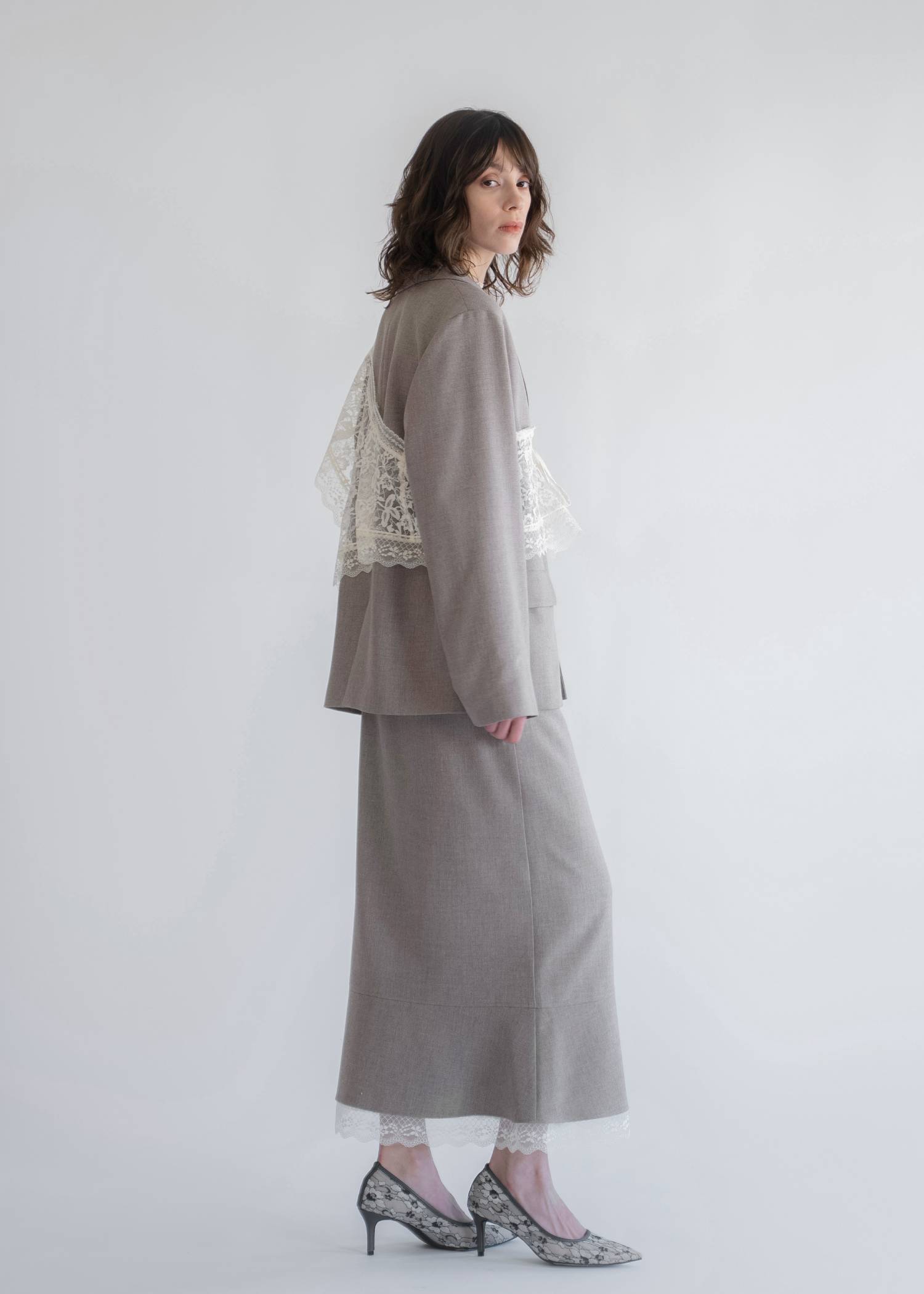 arrangement lace shawl oversize JK