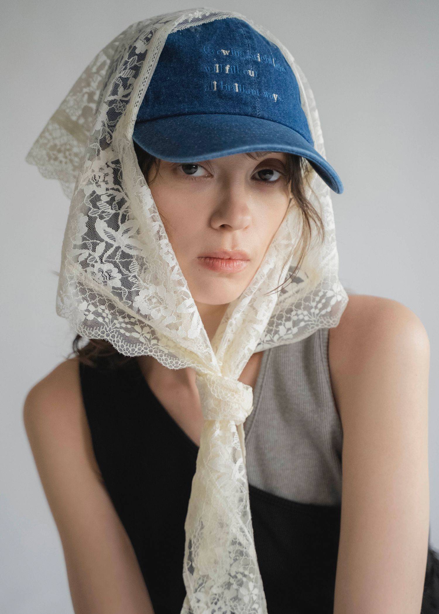 arrangement lace shawl oversize JK