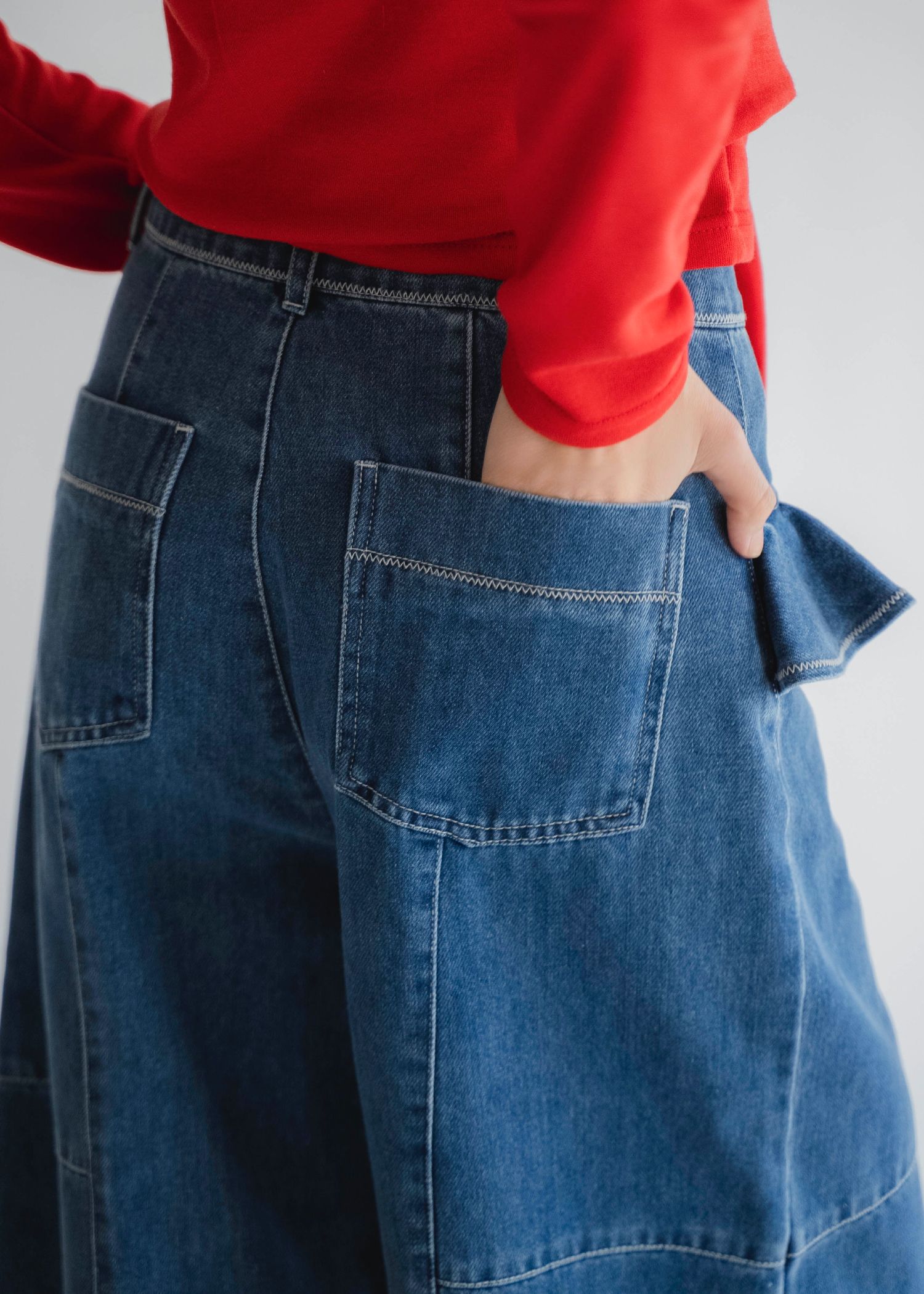 frill pocket center seam bi color stitch denim