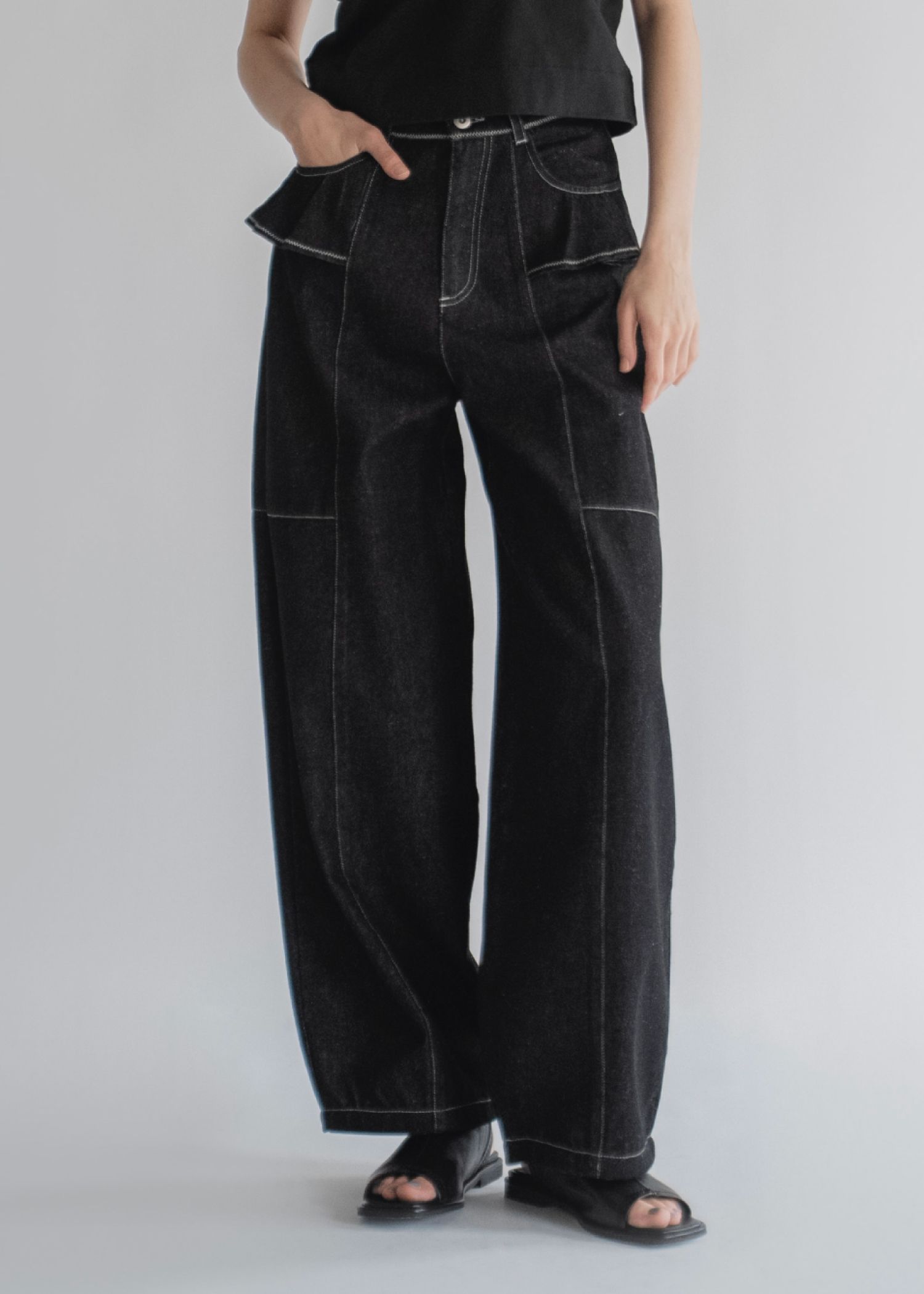 frill pocket center seam bi color stitch denim