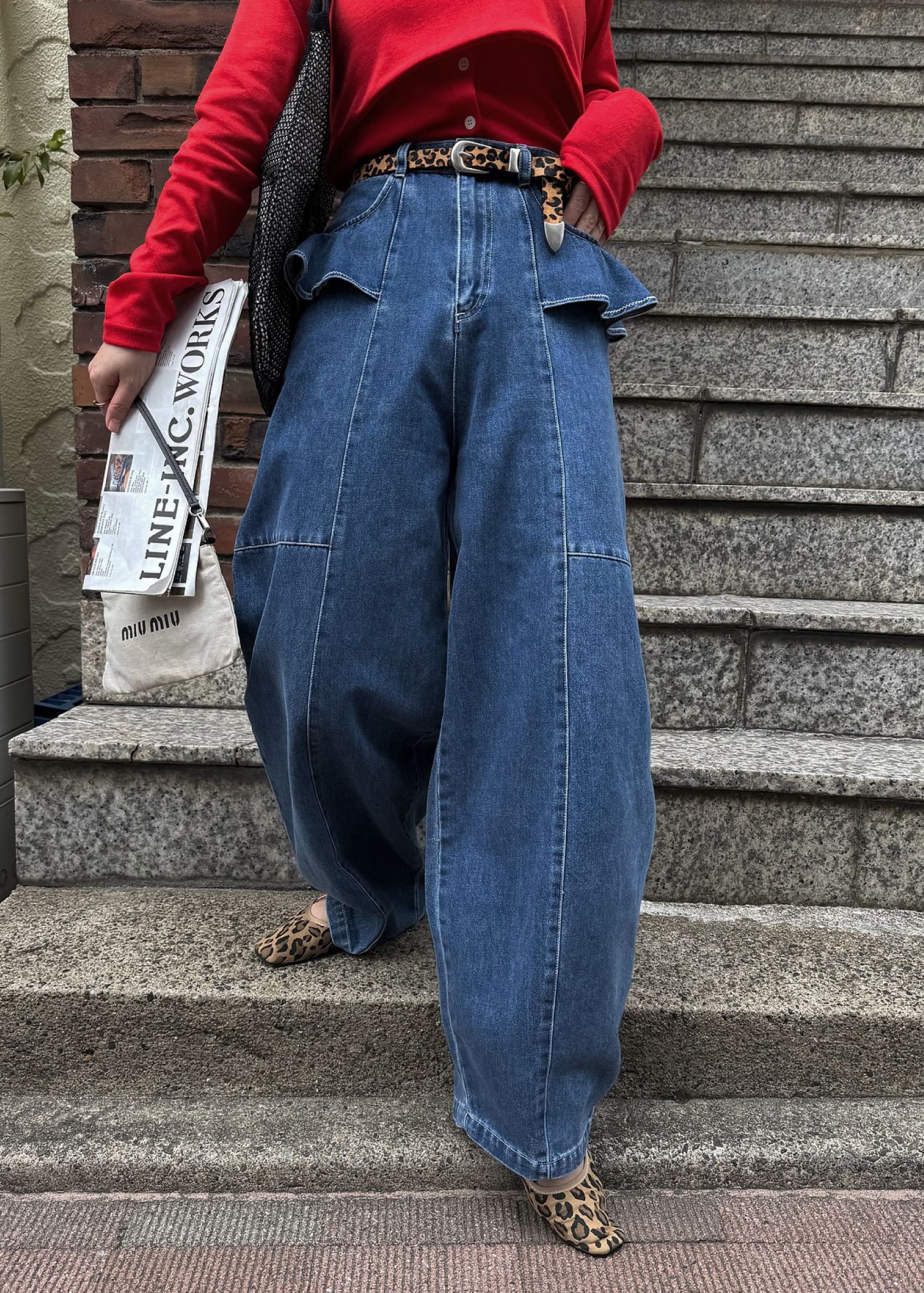 frill pocket center seam bi color stitch denim