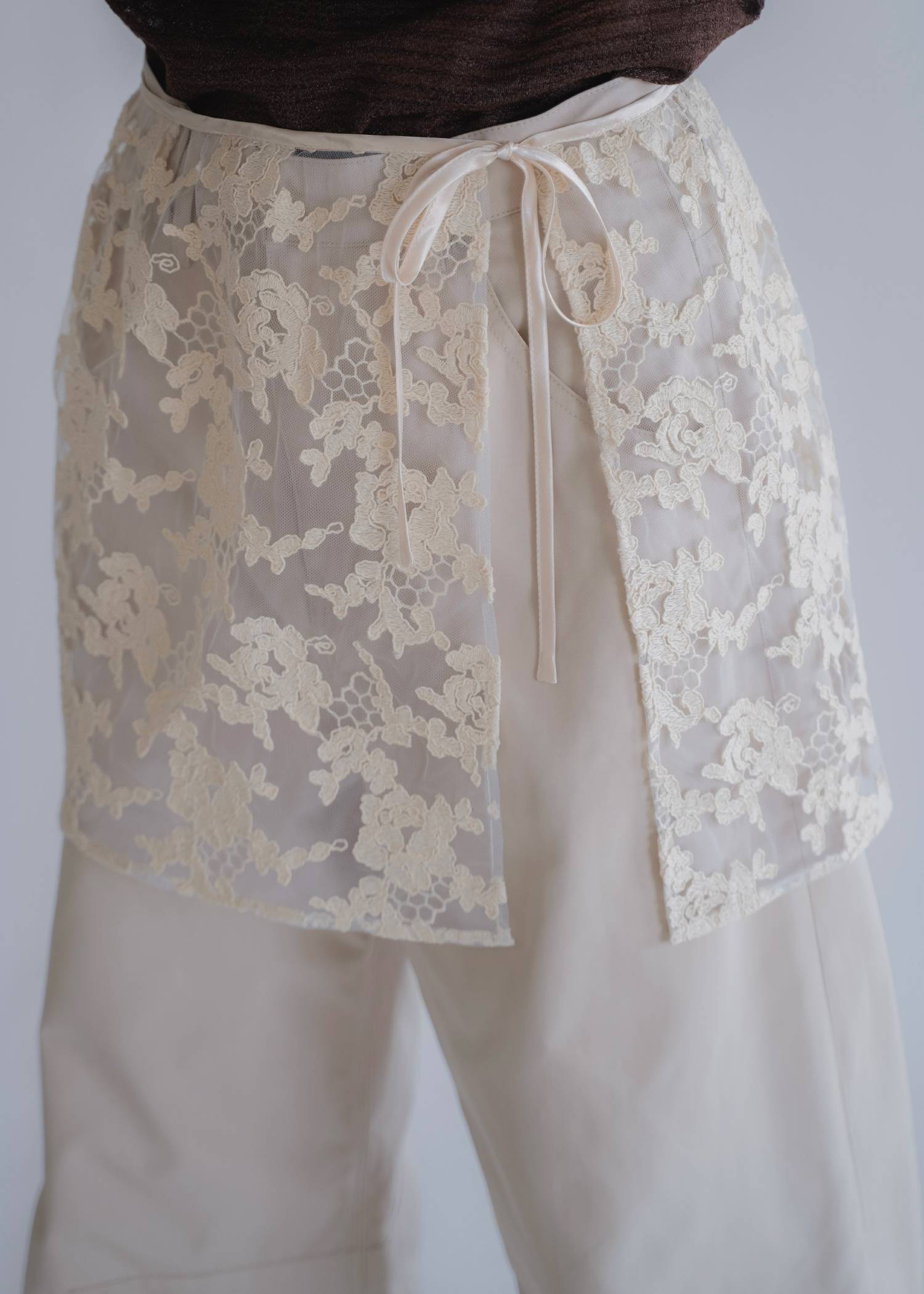 removable lace darts curve silhouette chino PT