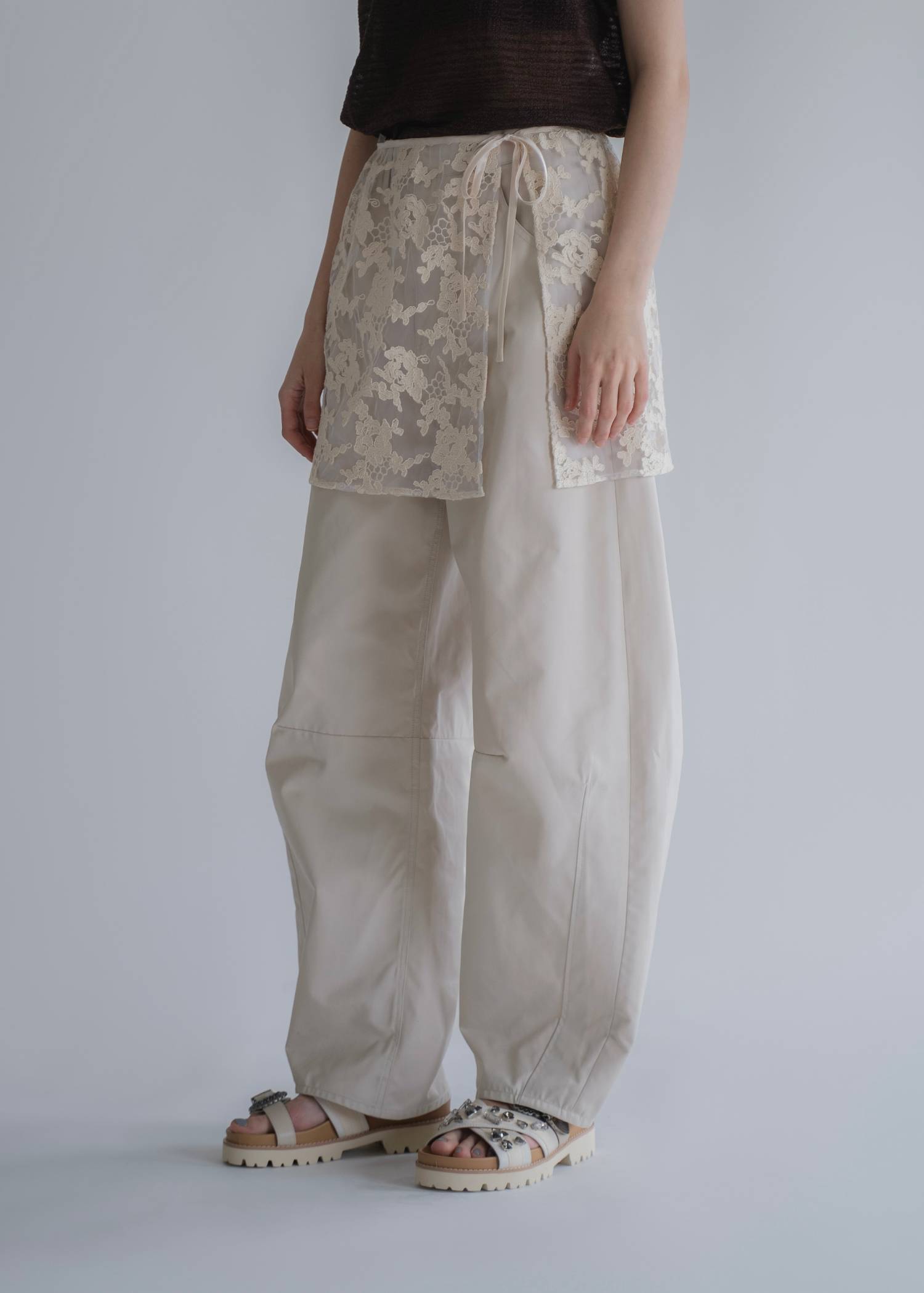 removable lace darts curve silhouette chino PT