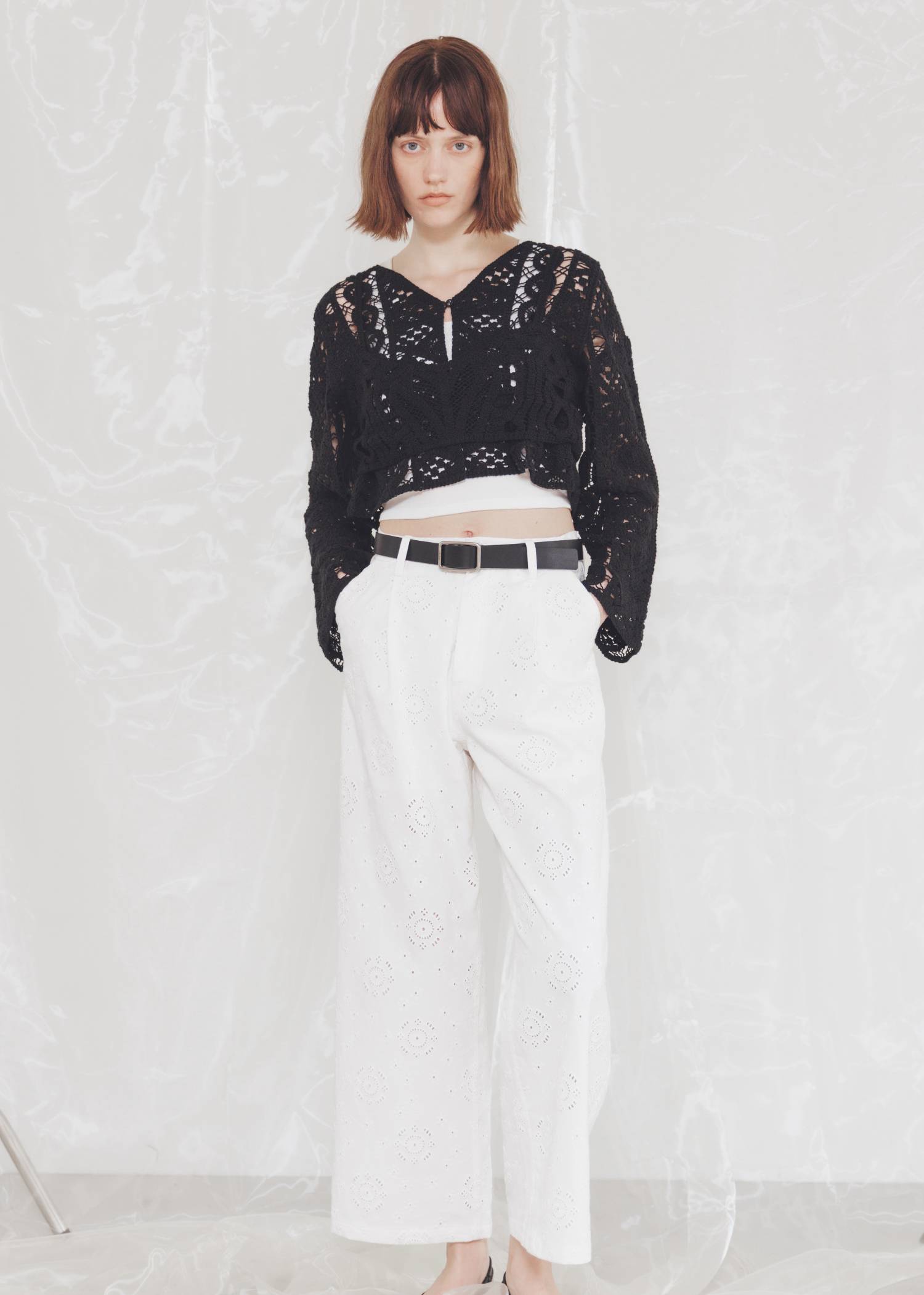 eyelet embroidery chino PT