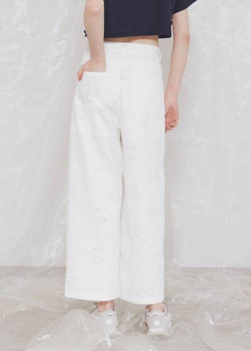 eyelet embroidery chino PT