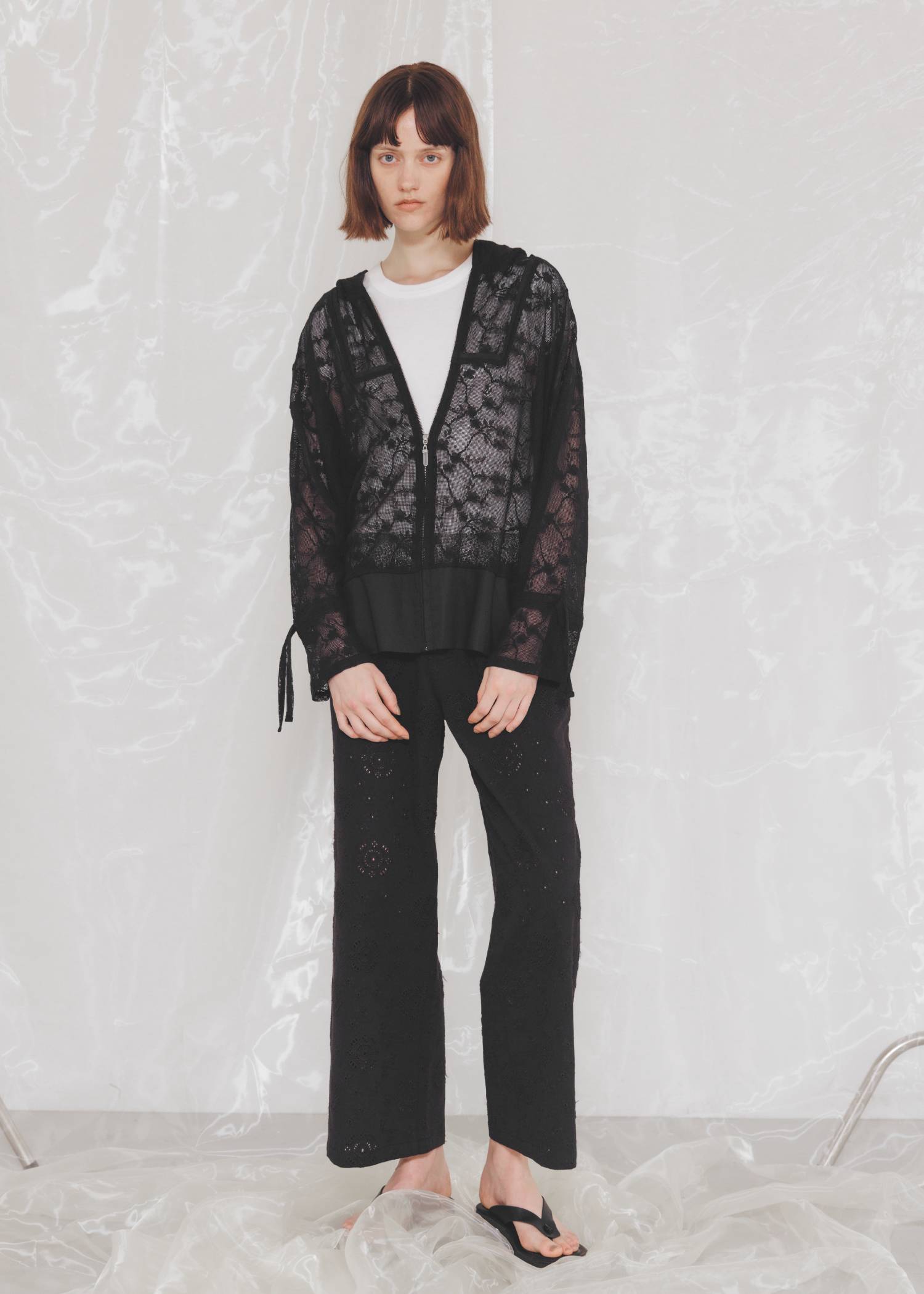 eyelet embroidery chino PT