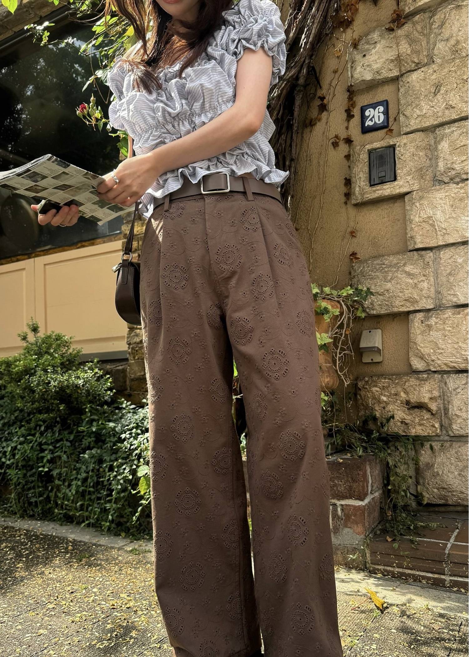 eyelet embroidery chino PT
