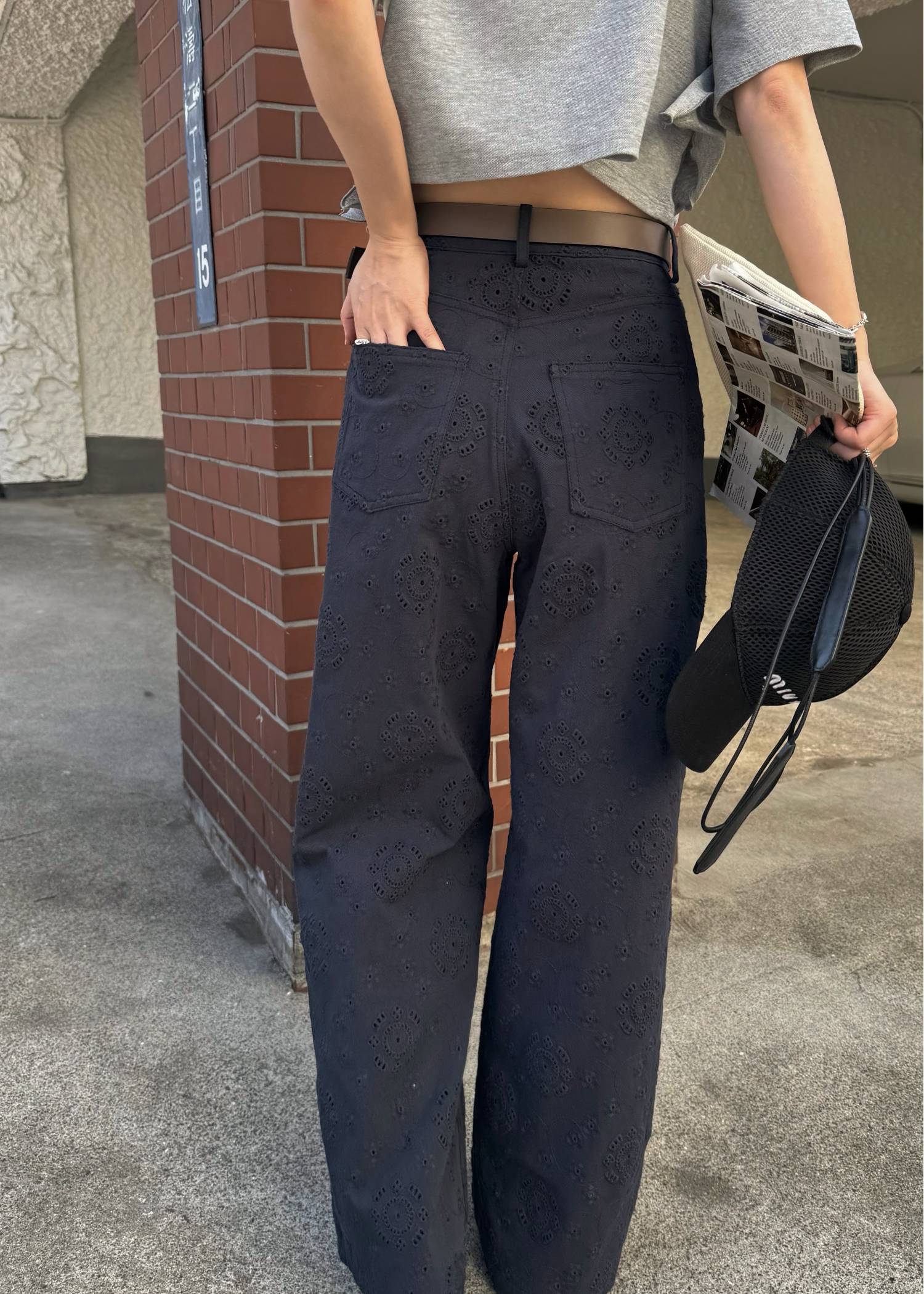 eyelet embroidery chino PT