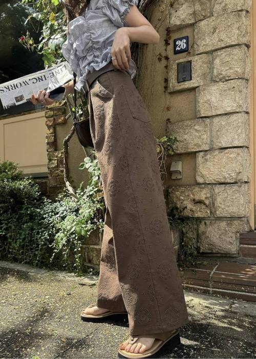 eyelet embroidery chino PT