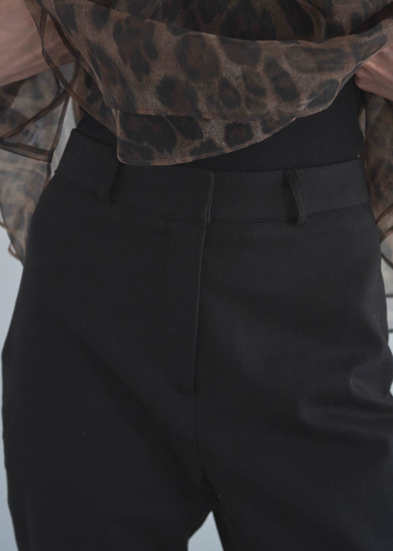 side slit rich capri PT