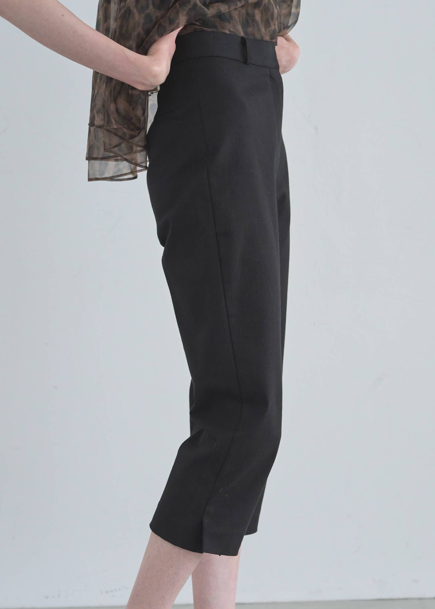 side slit rich capri PT