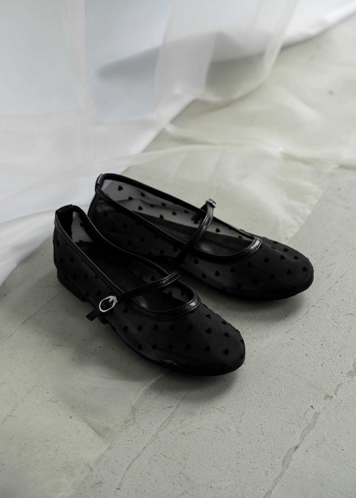 heart flocking mesh mary jane shoes