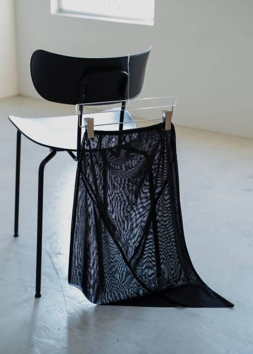 asymmetric diagonal mesh cutoff skirt