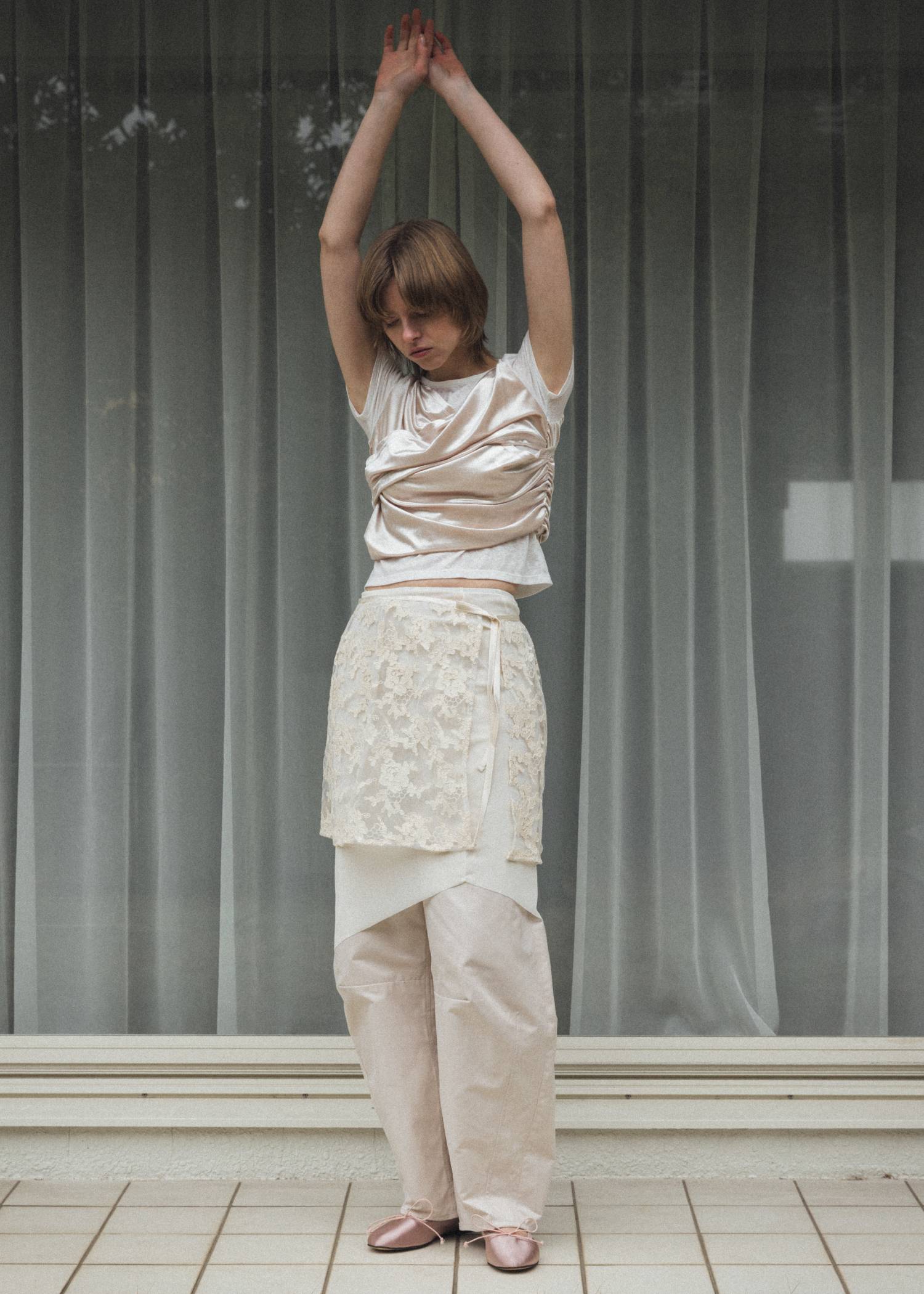 asymmetric diagonal mesh cutoff skirt