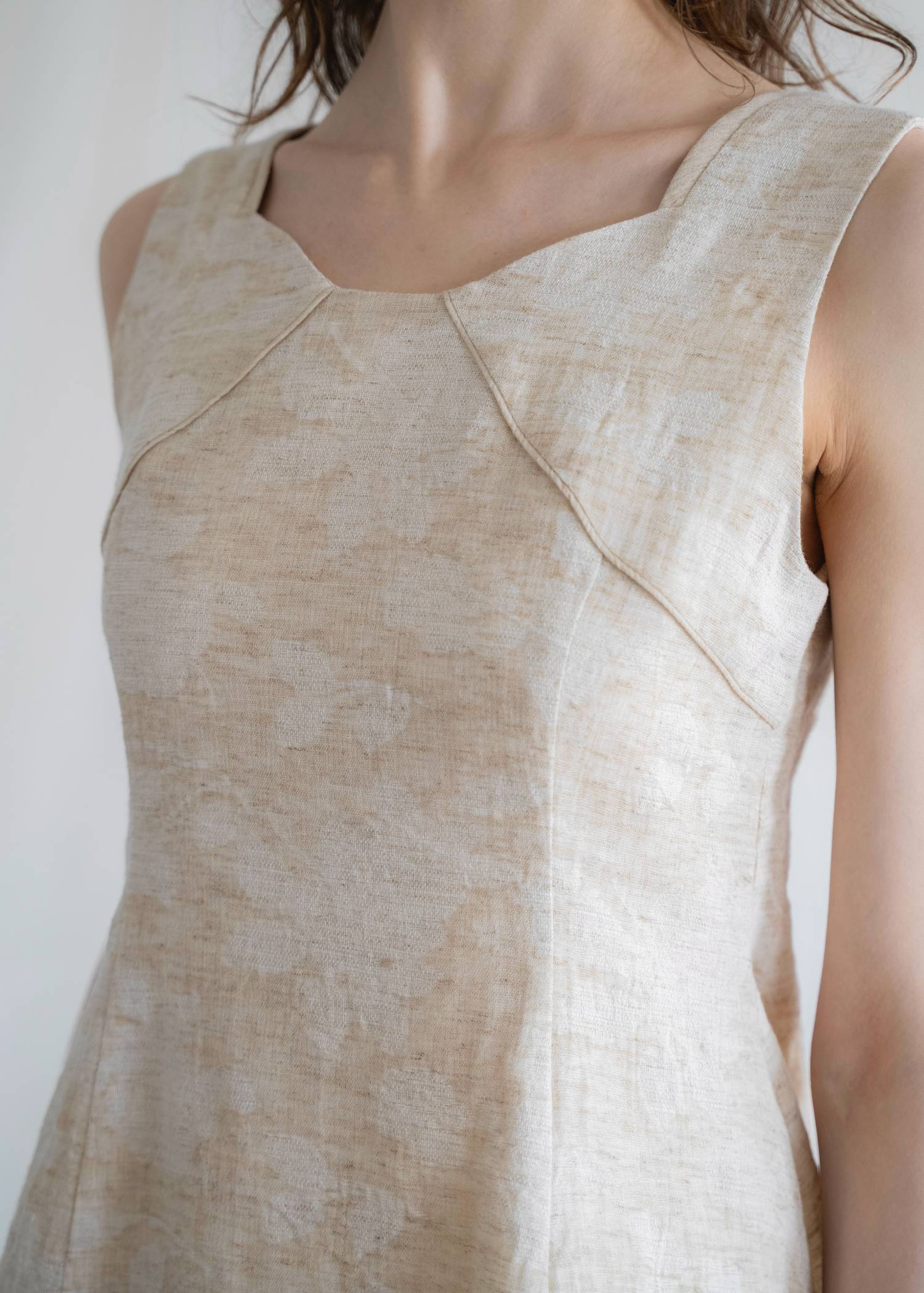 architectural jacquard piping sleeveless tops