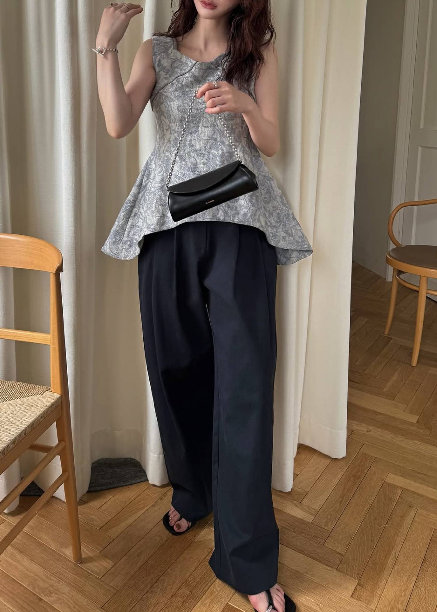 architectural jacquard piping sleeveless tops